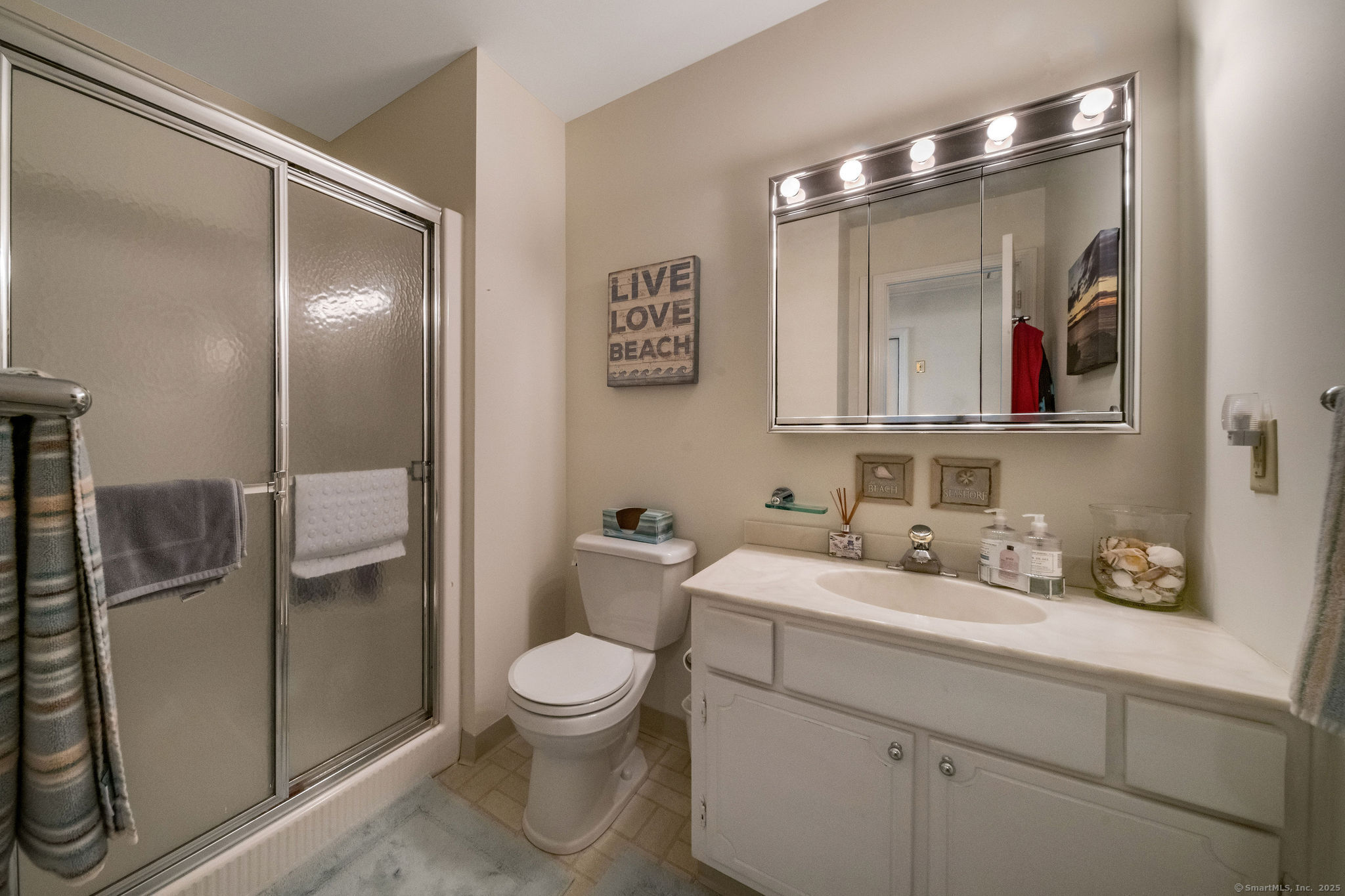 Madison, Connecticut, 06443, United States, 2 Bedrooms Bedrooms, ,3 BathroomsBathrooms,Residential,For Sale,1988071