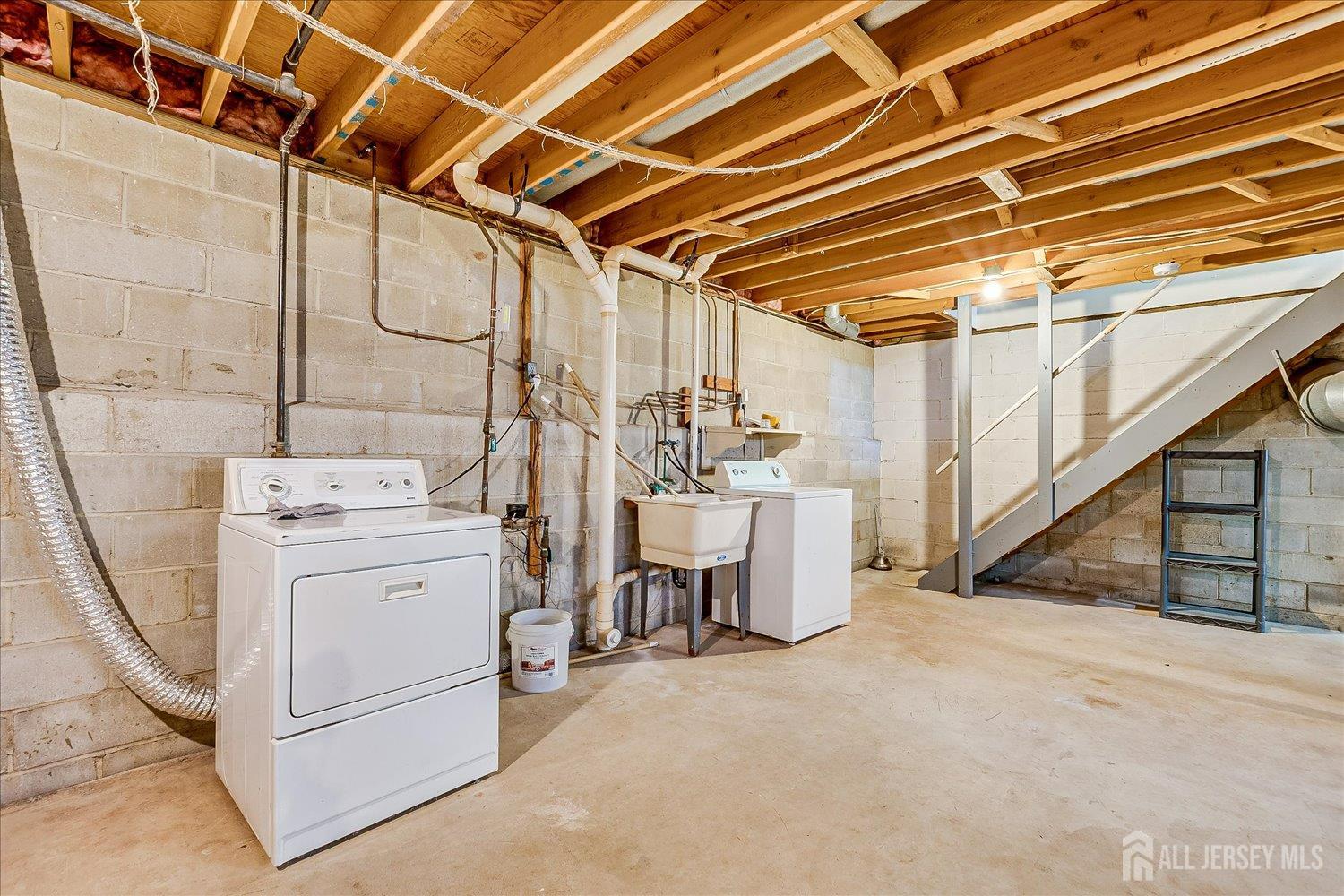 South Plainfield, New Jersey, 07080, United States, 4 Bedrooms Bedrooms, ,3 BathroomsBathrooms,Residential,For Sale,1934191