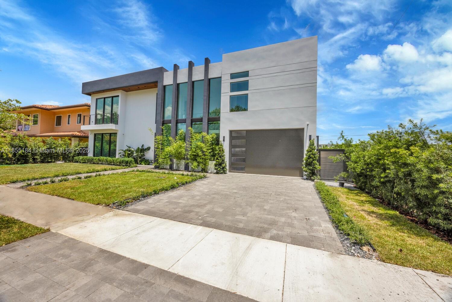Miami, Florida, 33134, United States, 5 Bedrooms Bedrooms, ,6 BathroomsBathrooms,Residential,For Sale,1934506