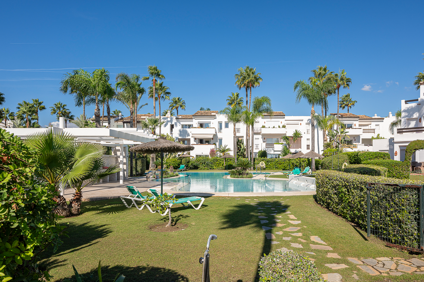  Beachfront contemporary apartment in Costalita, Estepona - 物件實景