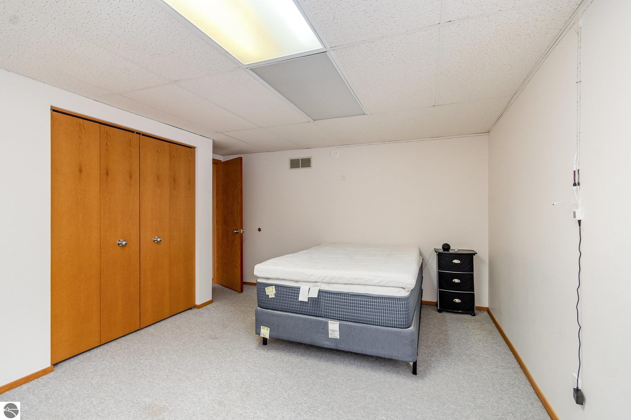 Alma, Michigan, 48801, United States, 5 Bedrooms Bedrooms, ,4 BathroomsBathrooms,Residential,For Sale,2000371