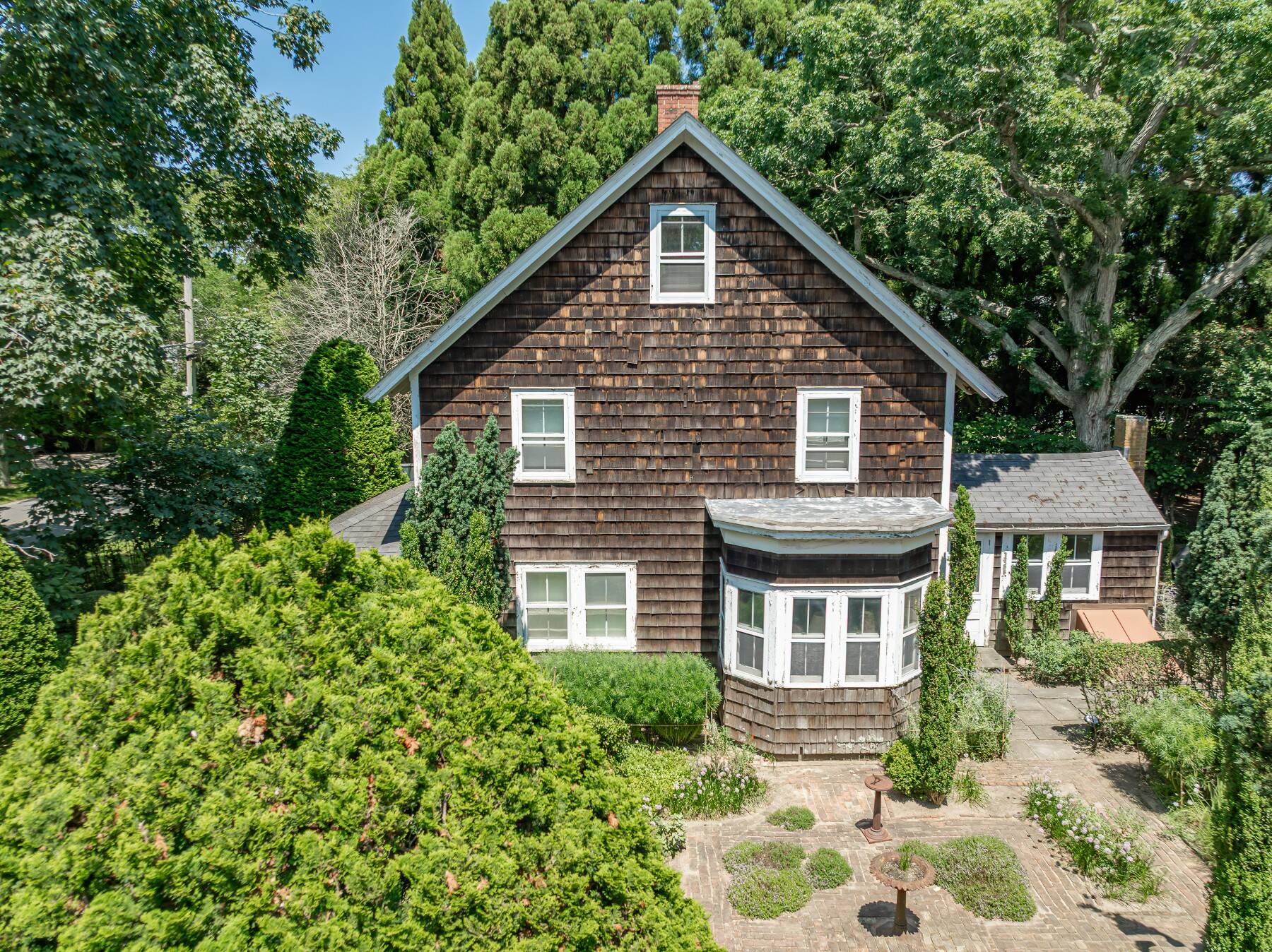  WAINSCOTT  ESTATE OPPORTUNITY - 物件實景