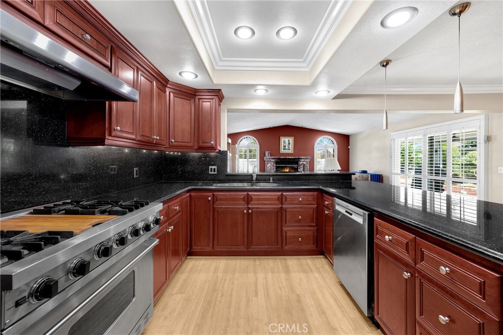 Upland, California, 91786, United States, 5 Bedrooms Bedrooms, ,2 BathroomsBathrooms,Residential,For Sale,1927860