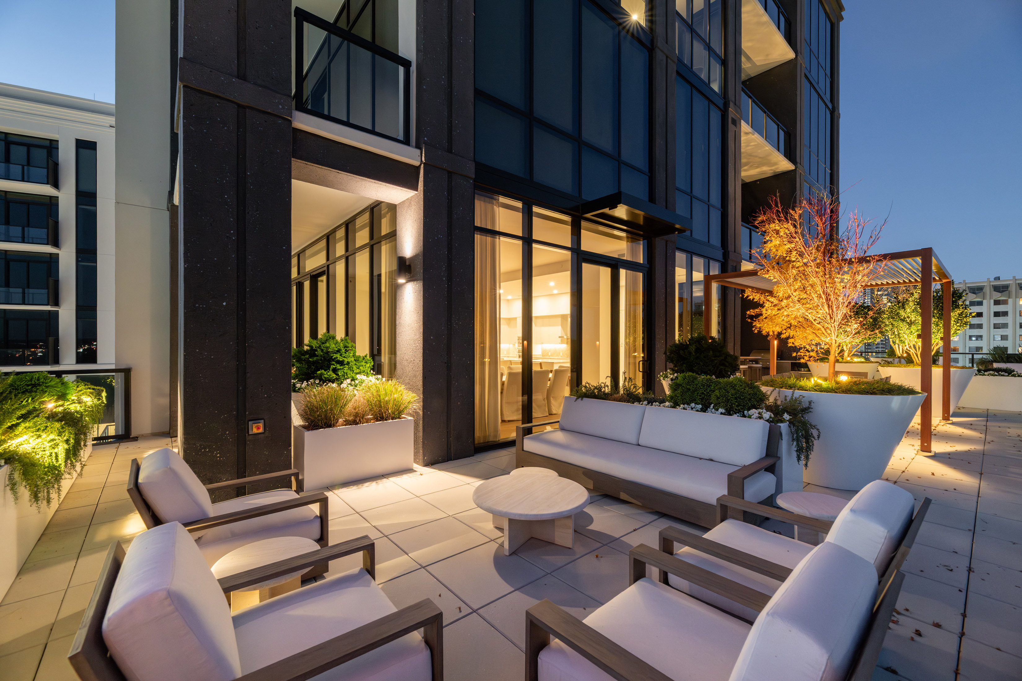  Stunning Fully Furnished Penthouse with the Largest Outdoor Terrace - 物件實景