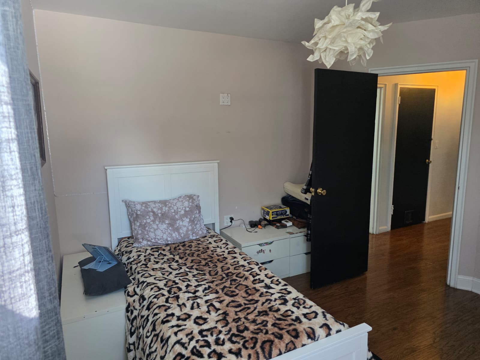 Little Ferry, New Jersey, 07643, United States, 4 Bedrooms Bedrooms, ,2 BathroomsBathrooms,Residential,For Sale,1978073