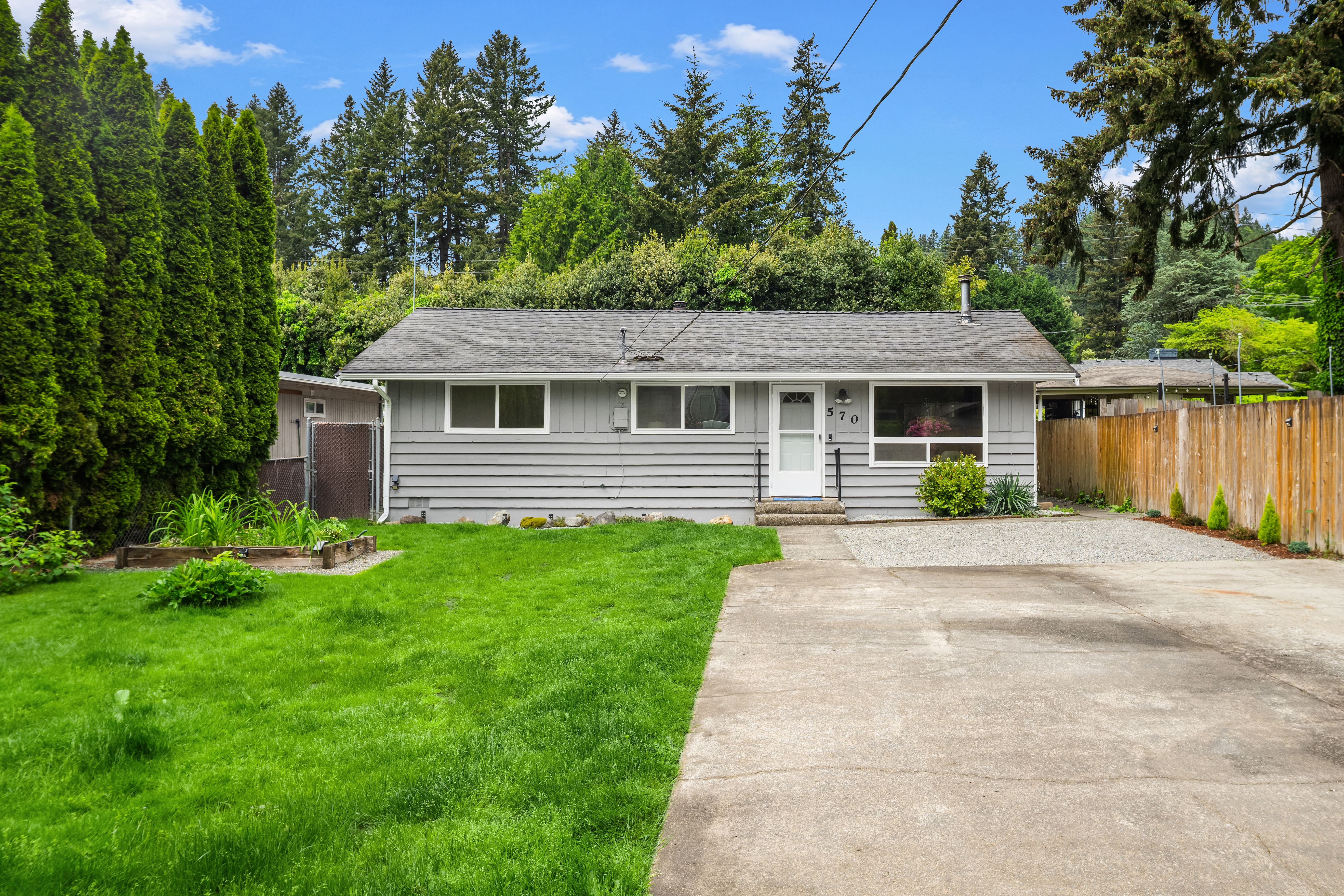  570 SE Andrews St, Issaquah, WA 98027 - 物件實景