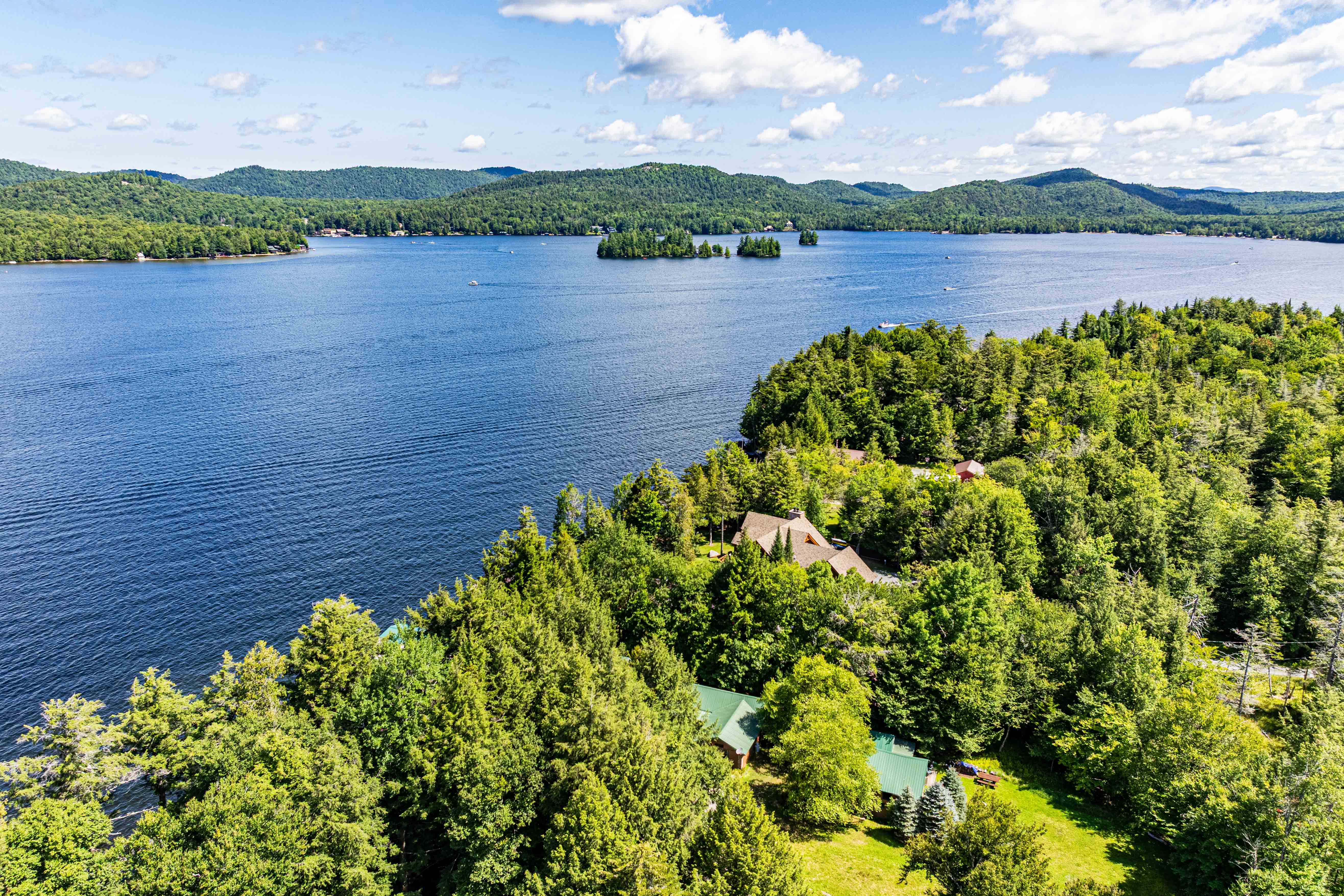 Historic Ramblers Lodge on Fourth Lake - 物件實景