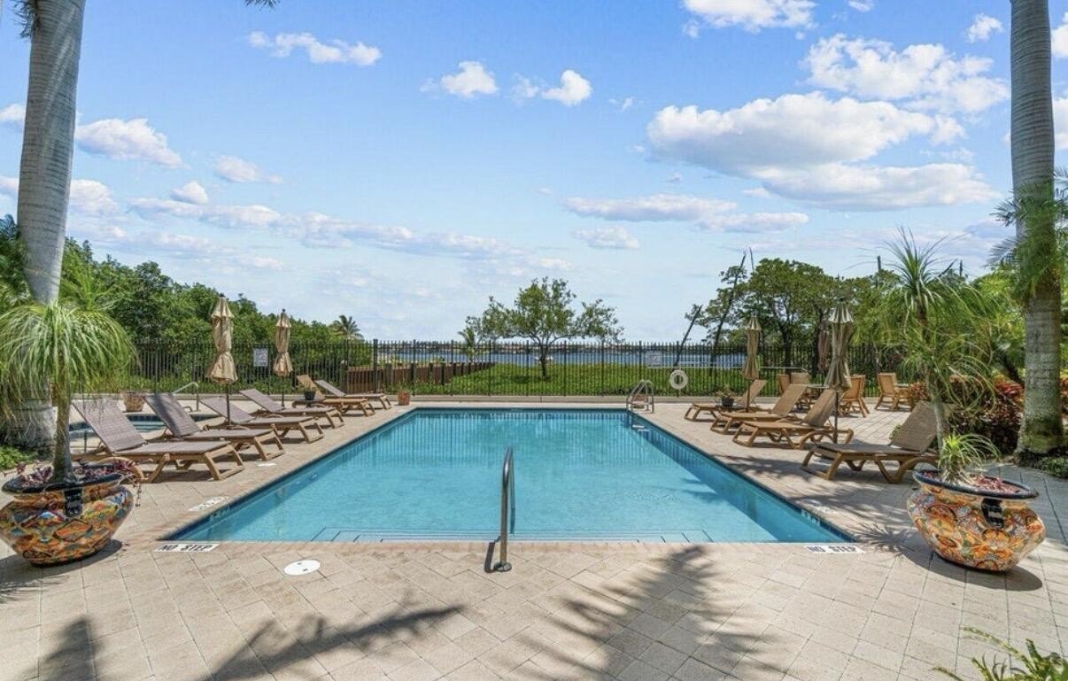 Hypoluxo, Florida, 33462, United States, 3 Bedrooms Bedrooms, ,3 BathroomsBathrooms,Residential,For Sale,2006480