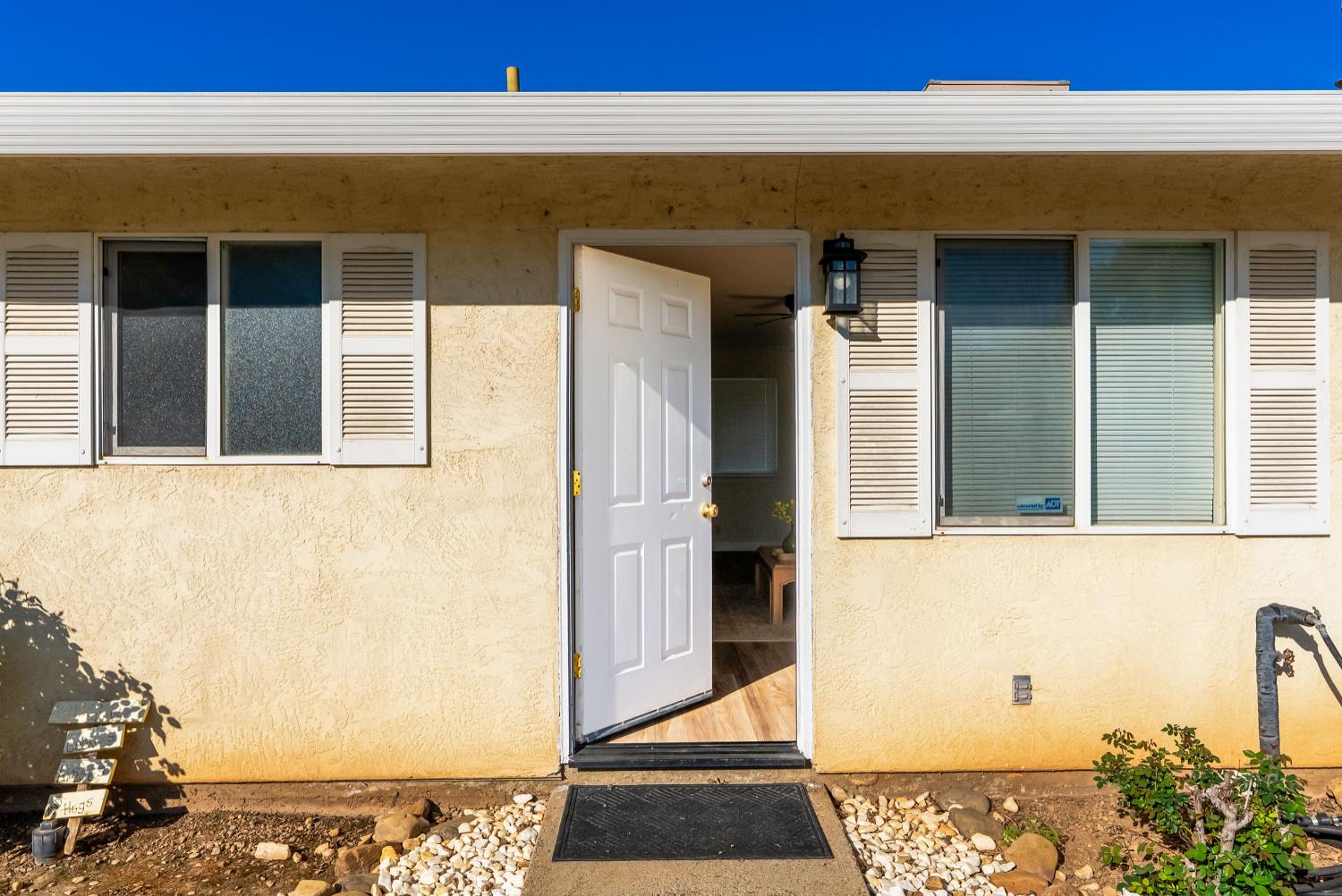 Linden, California, 952536, United States, 3 Bedrooms Bedrooms, ,2 BathroomsBathrooms,Residential,For Sale,2029919