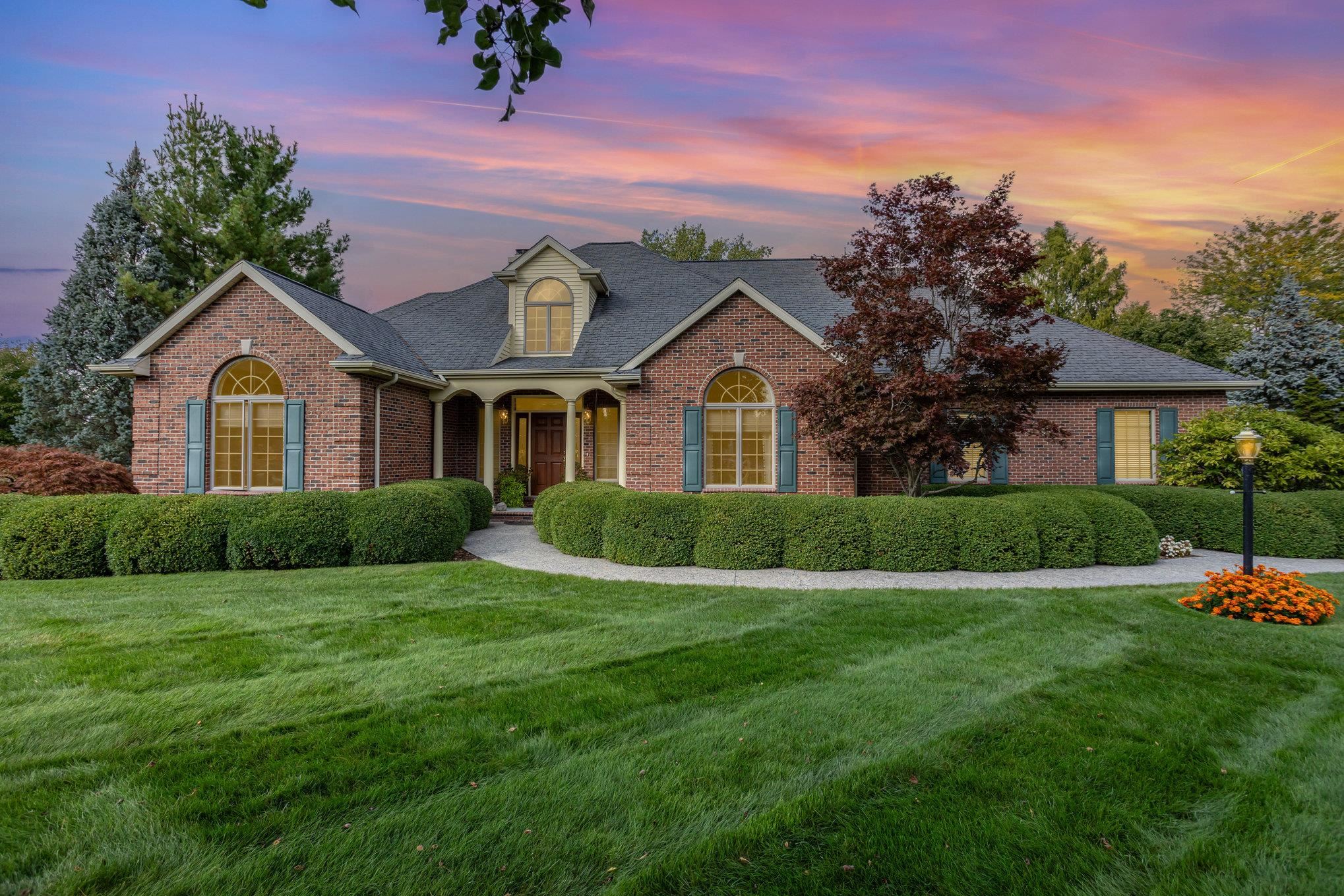 Bay City, Michigan, 48706, United States, 4 Bedrooms Bedrooms, ,5 BathroomsBathrooms,Residential,For Sale,1986135