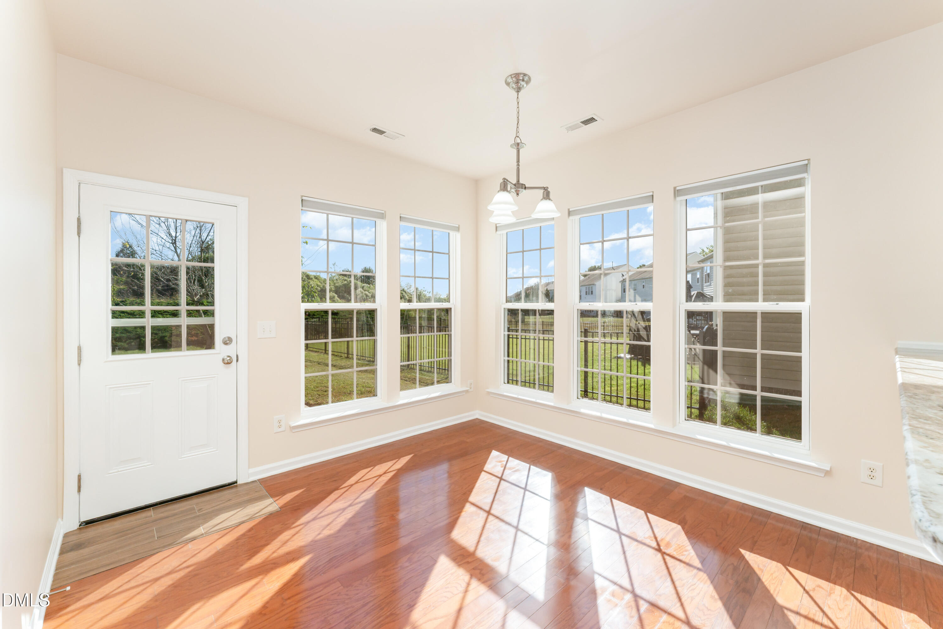 Raleigh, North Carolina, 27614, United States, 4 Bedrooms Bedrooms, ,3 BathroomsBathrooms,Residential,For Sale,1961308