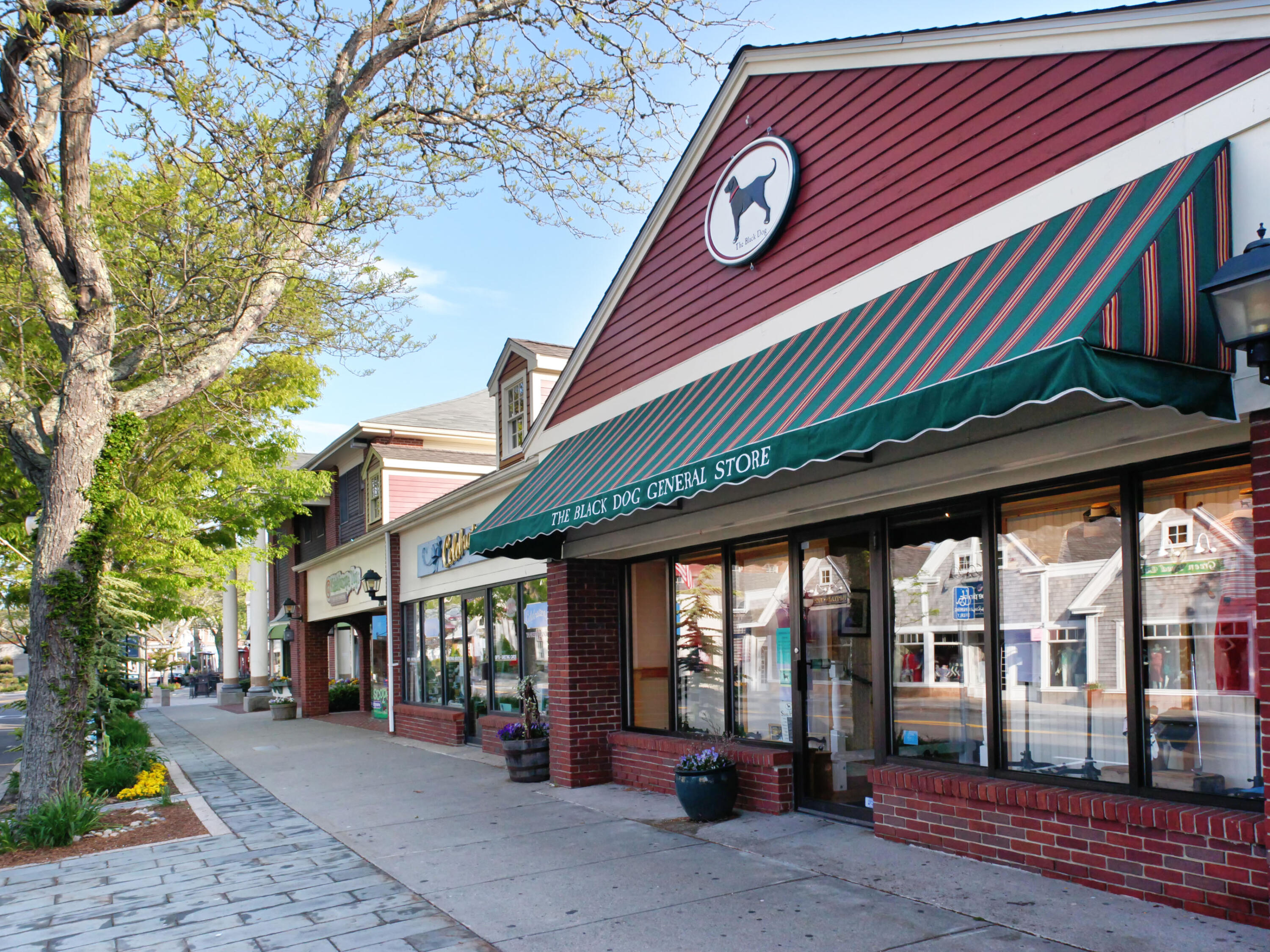  102 Nashawena Street - 物件實景