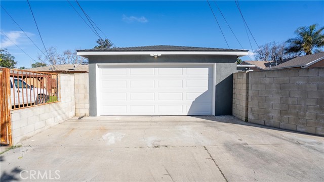 Long Beach, California, 90805, United States, 4 Bedrooms Bedrooms, ,2 BathroomsBathrooms,Residential,For Sale,2048127
