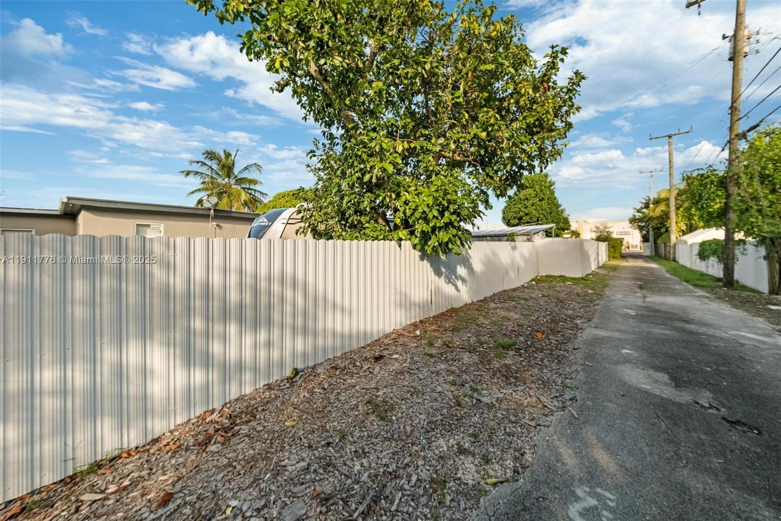 North Miami, Florida, 33168, United States, ,Residential,For Sale,1991833