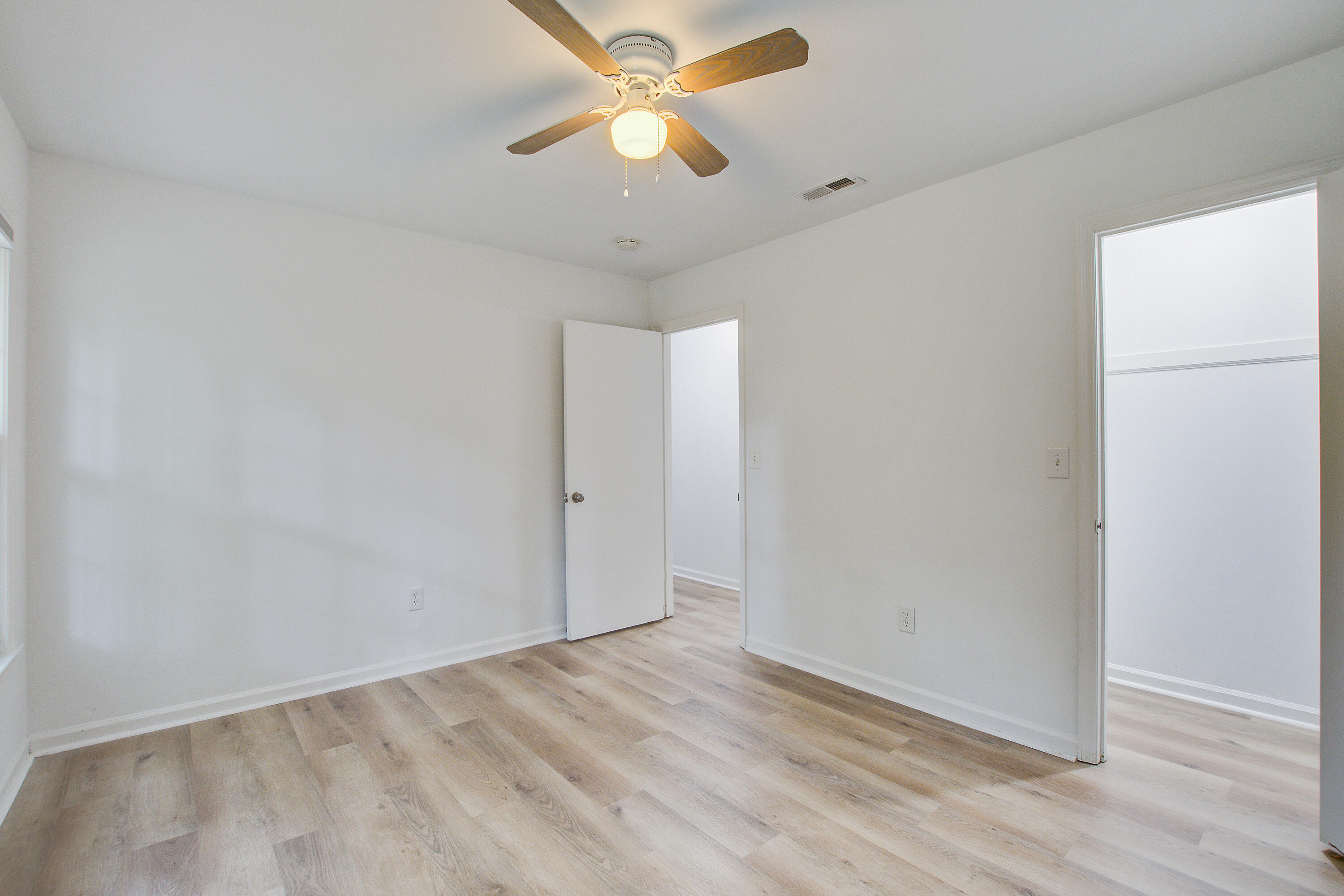 Hanahan, South Carolina, 29410, United States, 3 Bedrooms Bedrooms, ,3 BathroomsBathrooms,Residential,For Sale,1819163