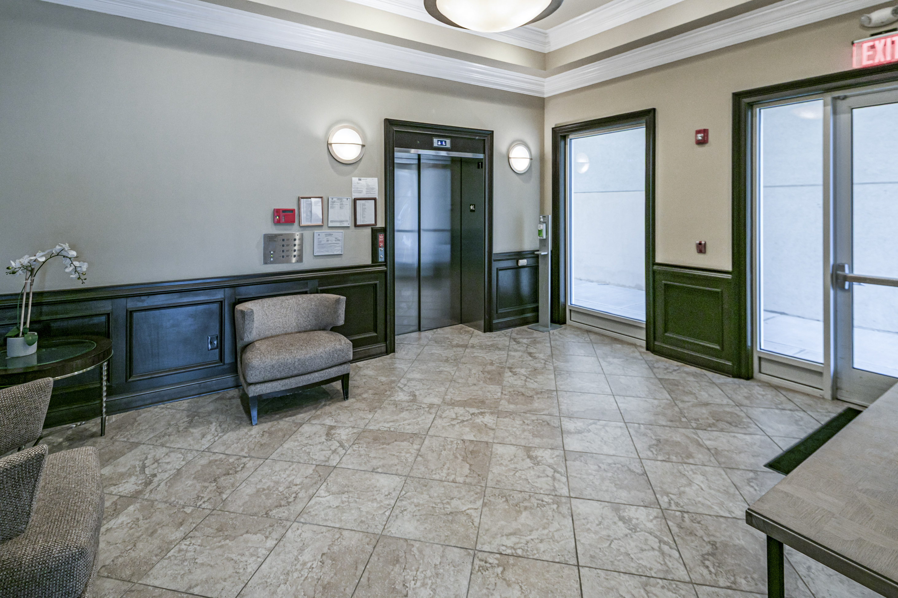  Bright Corner 2BR Condo in Lofts at Town Center with Modern Finishes & Amenities - 物件實景