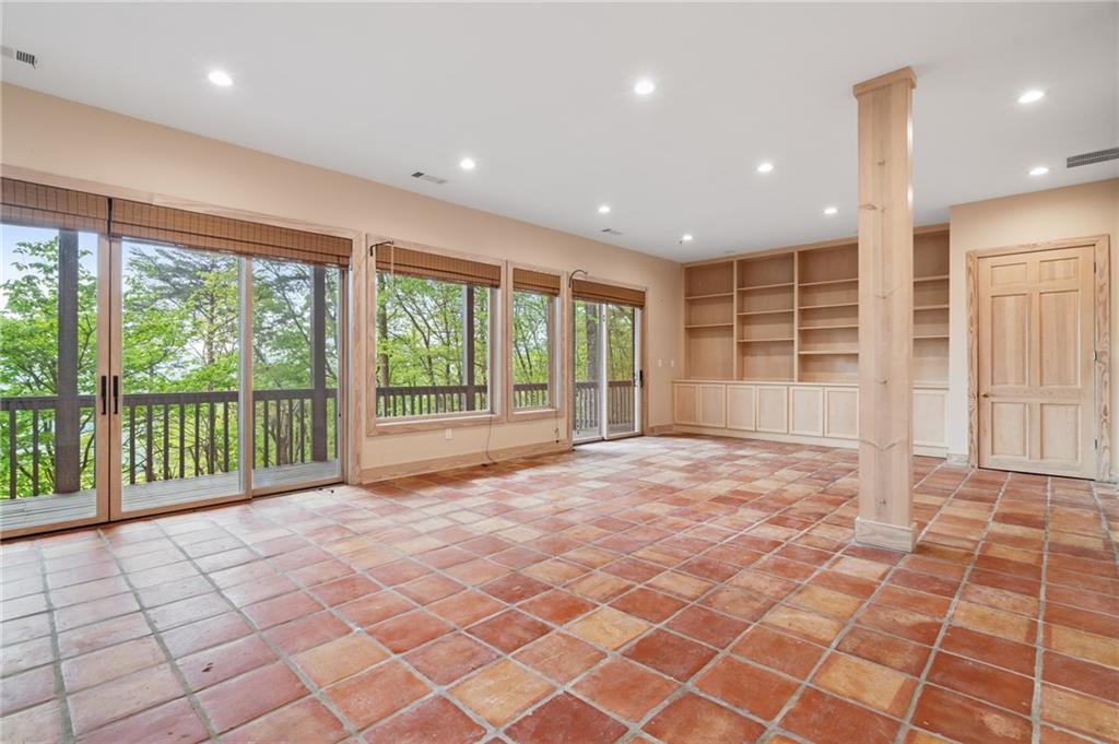 Jasper, Georgia, 30143, United States, 5 Bedrooms Bedrooms, ,4 BathroomsBathrooms,Residential,For Sale,1798318