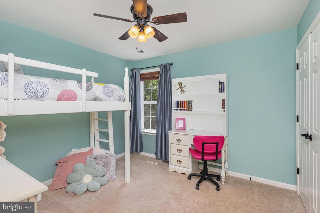 Fredericksburg, Virginia, 22406, United States, 5 Bedrooms Bedrooms, ,4 BathroomsBathrooms,Residential,For Sale,1932908
