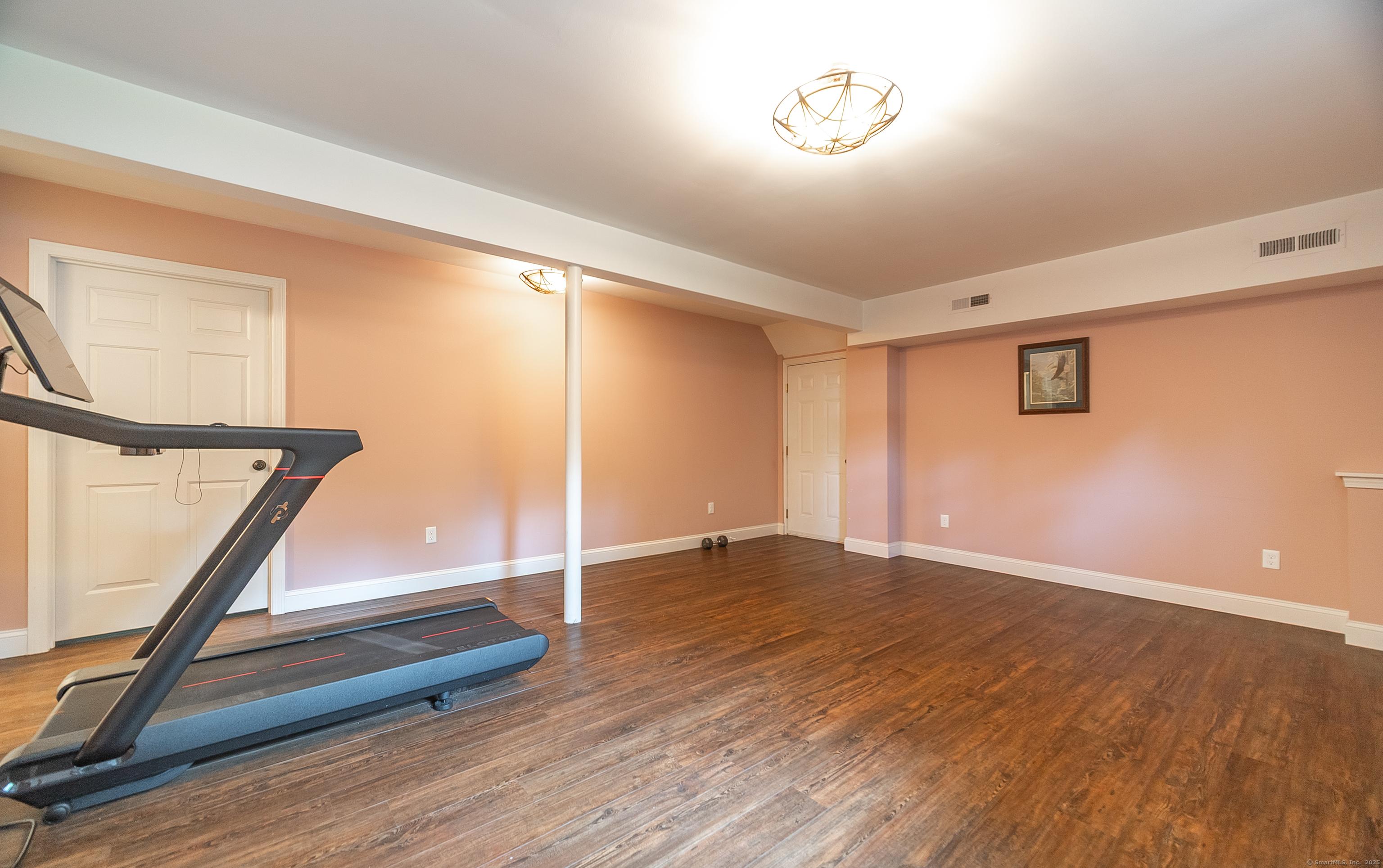 Southington, Connecticut, 06489, United States, 4 Bedrooms Bedrooms, ,4 BathroomsBathrooms,Residential,For Sale,1938423