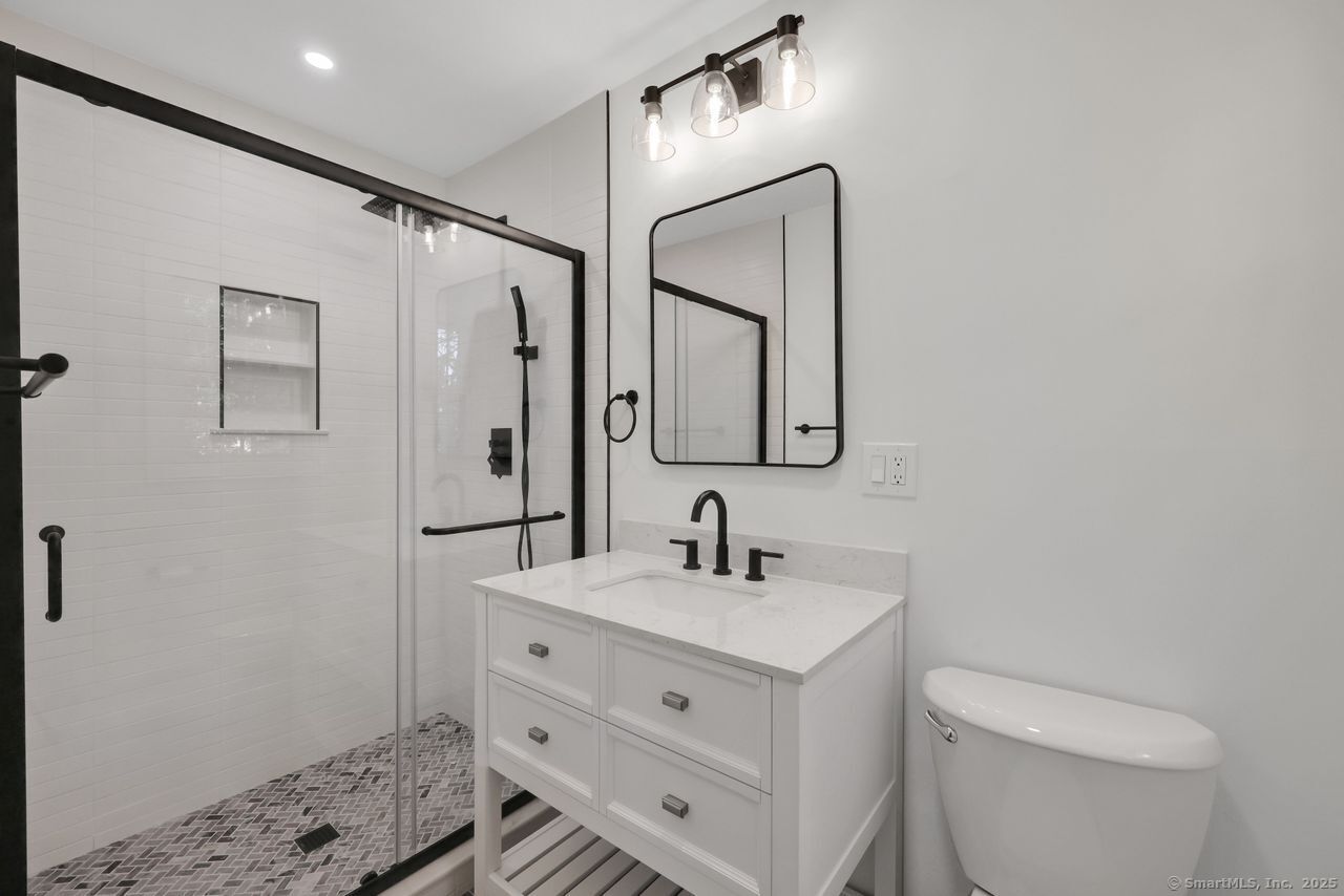 Milford, Connecticut, 06460, United States, 4 Bedrooms Bedrooms, ,3 BathroomsBathrooms,Residential,For Sale,1906885