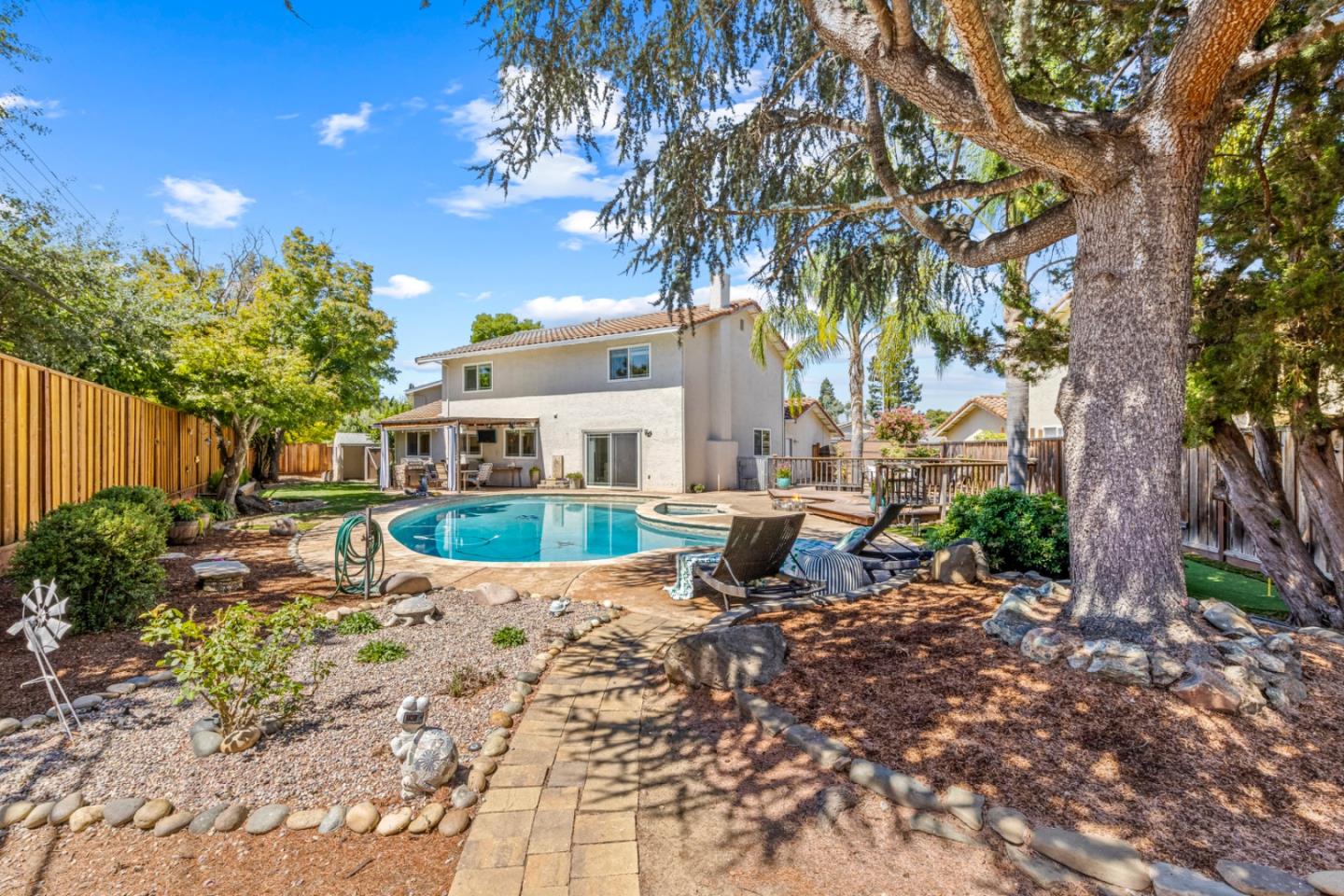 Morgan Hill, California, 95037, United States, 5 Bedrooms Bedrooms, ,3 BathroomsBathrooms,Residential,For Sale,1934202