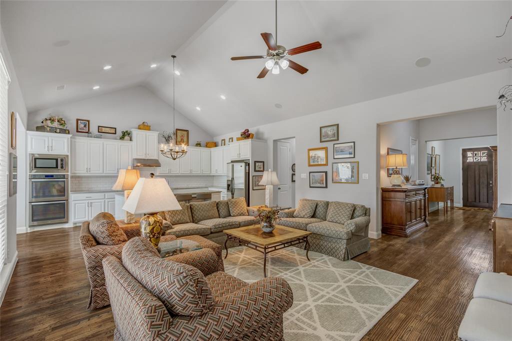 Prosper, Texas, 75078, United States, 4 Bedrooms Bedrooms, ,3 BathroomsBathrooms,Residential,For Sale,1986475