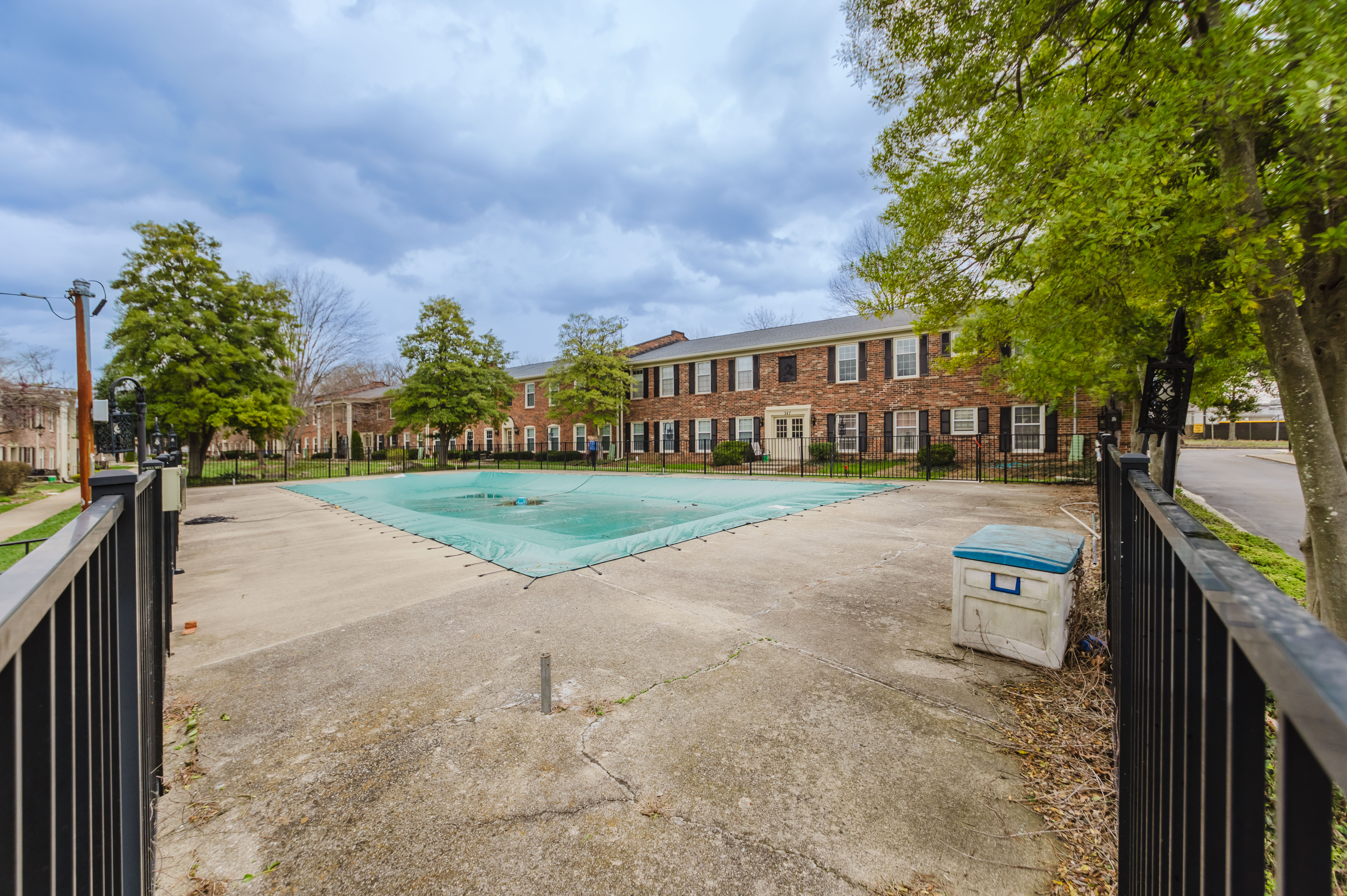  4701 Salisbury Square, Louisville, KY 40207 - 物件實景