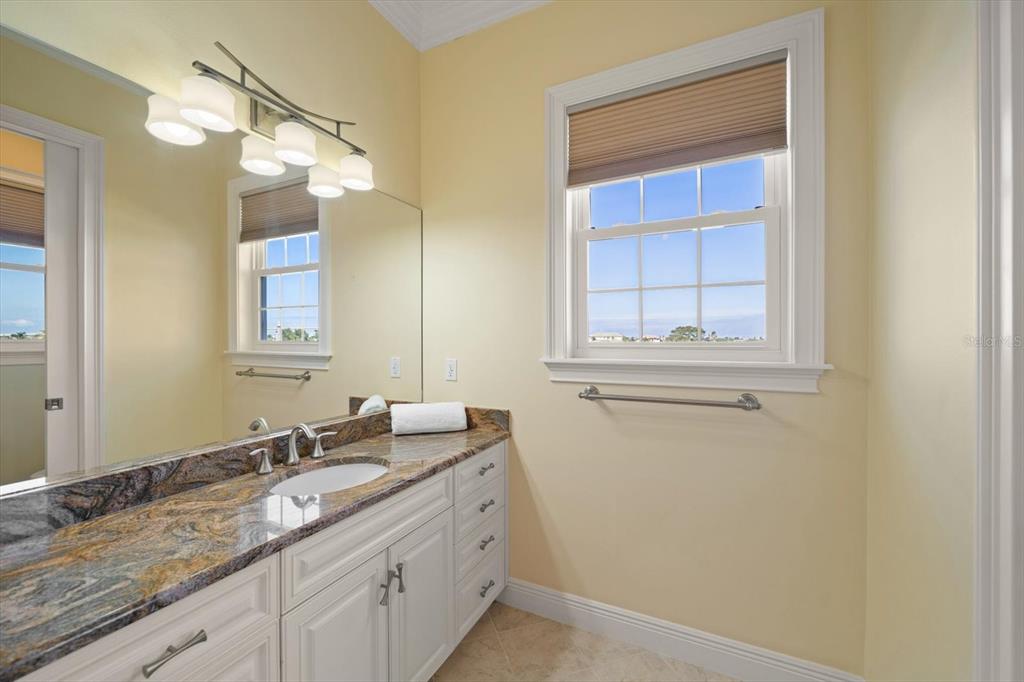 Largo, Florida, 33770, United States, 5 Bedrooms Bedrooms, ,4 BathroomsBathrooms,Residential,For Sale,2002964