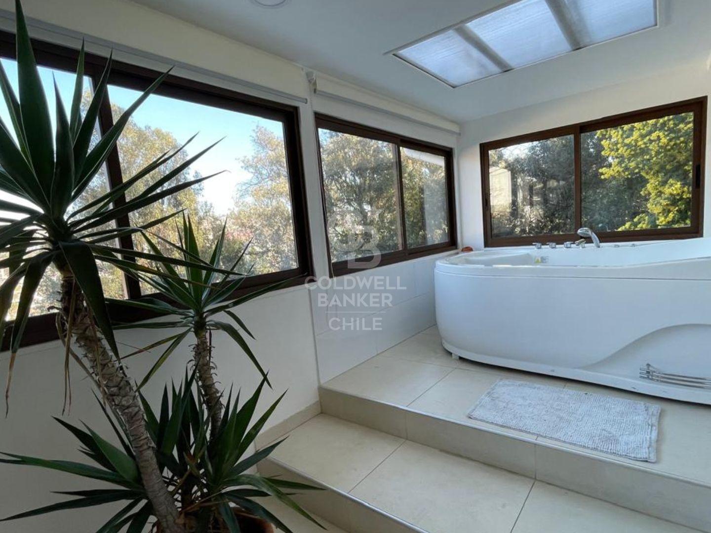 Viña Del Mar, Chile, 6 Bedrooms Bedrooms, ,3 BathroomsBathrooms,Residential,For Sale,1728668