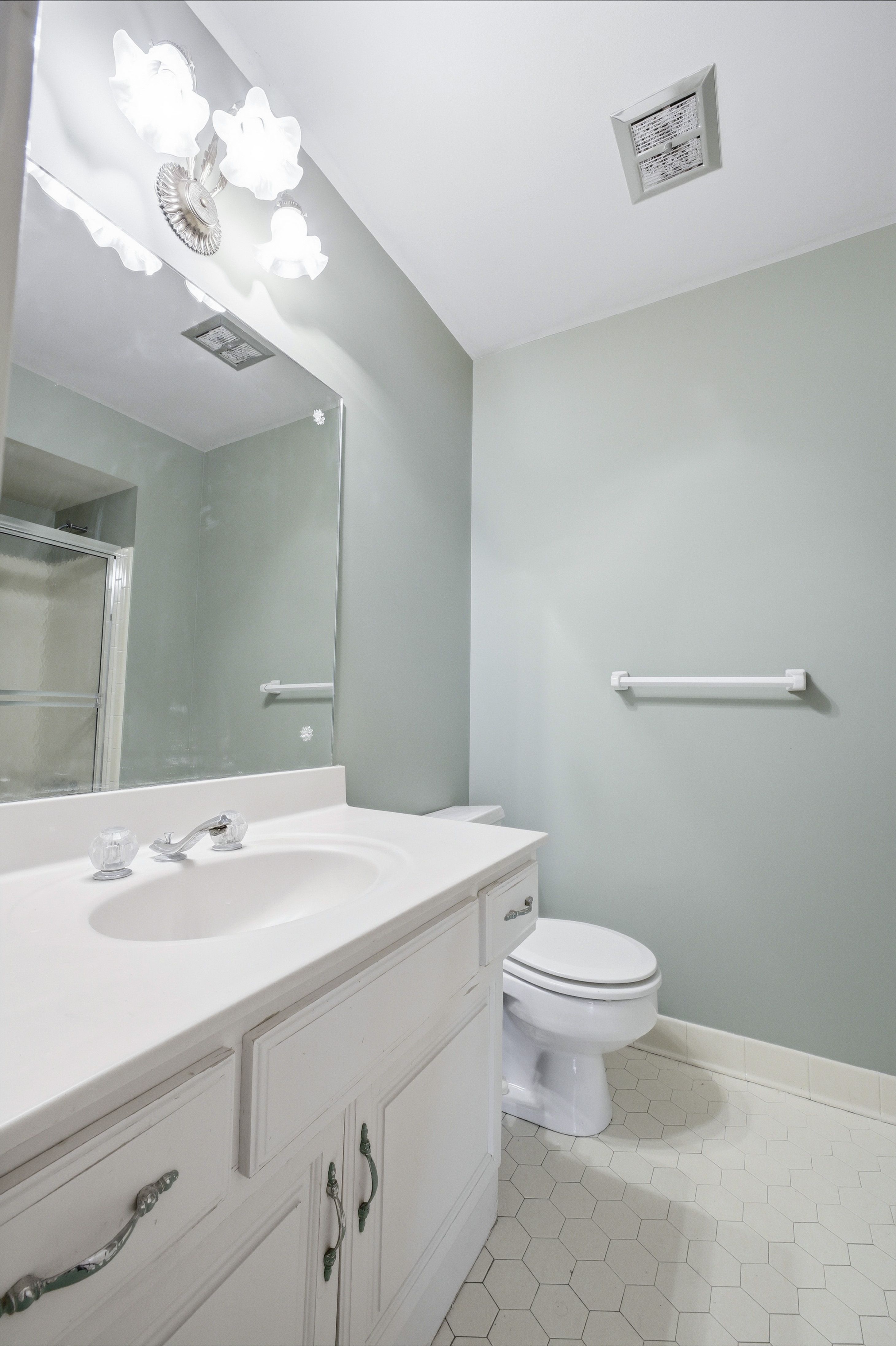  2324 Thornhill Road, Louisville, KY 40222 - 物件實景