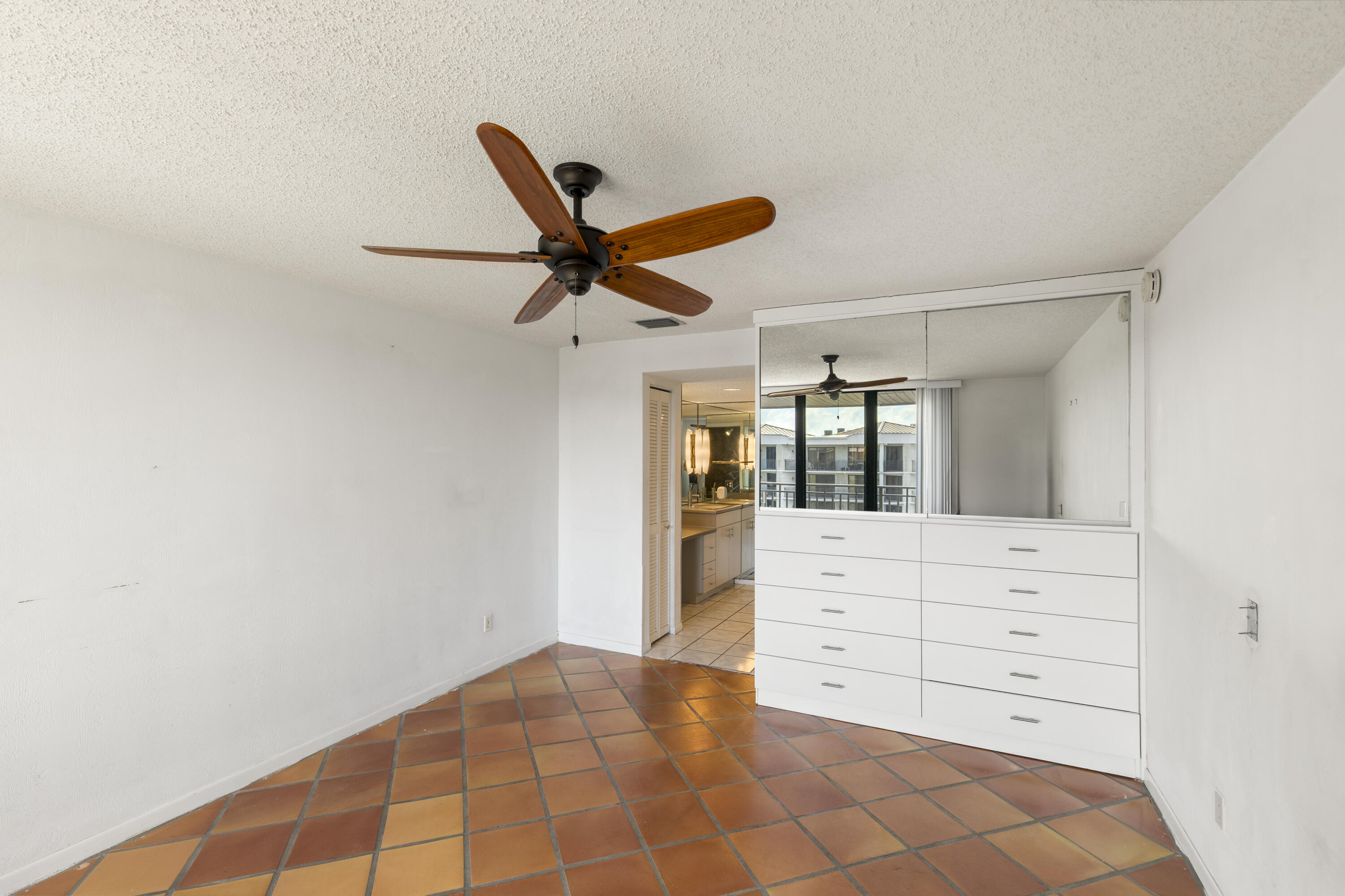 KEY WEST, Florida, 33040, United States, 2 Bedrooms Bedrooms, ,2 BathroomsBathrooms,Residential,For Sale,1821203