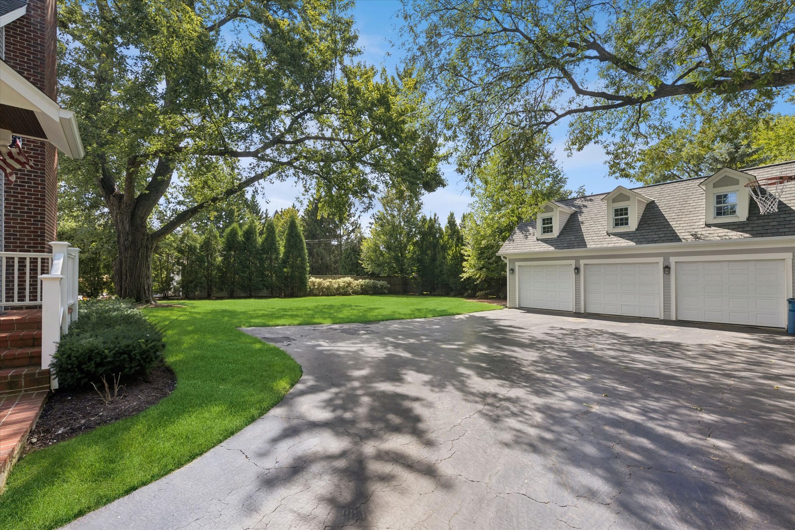 Hinsdale, Illinois, 60521, United States, 6 Bedrooms Bedrooms, ,8 BathroomsBathrooms,Residential,For Sale,1939484