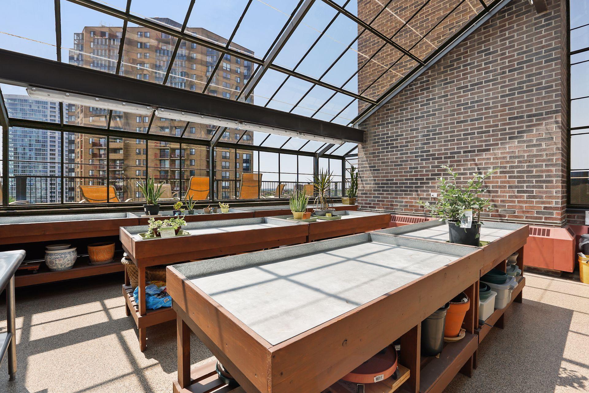 Minneapolis, Minnesota, 55403, United States, 2 Bedrooms Bedrooms, ,1 BathroomBathrooms,Residential,For Sale,1794027