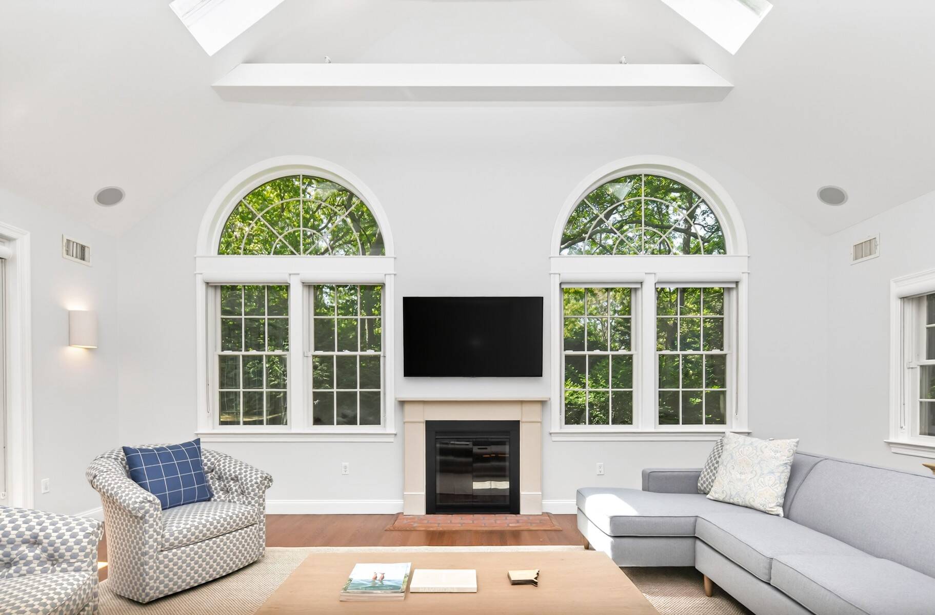  Sag Harbor Village Traditional Minutes to Town and Haven