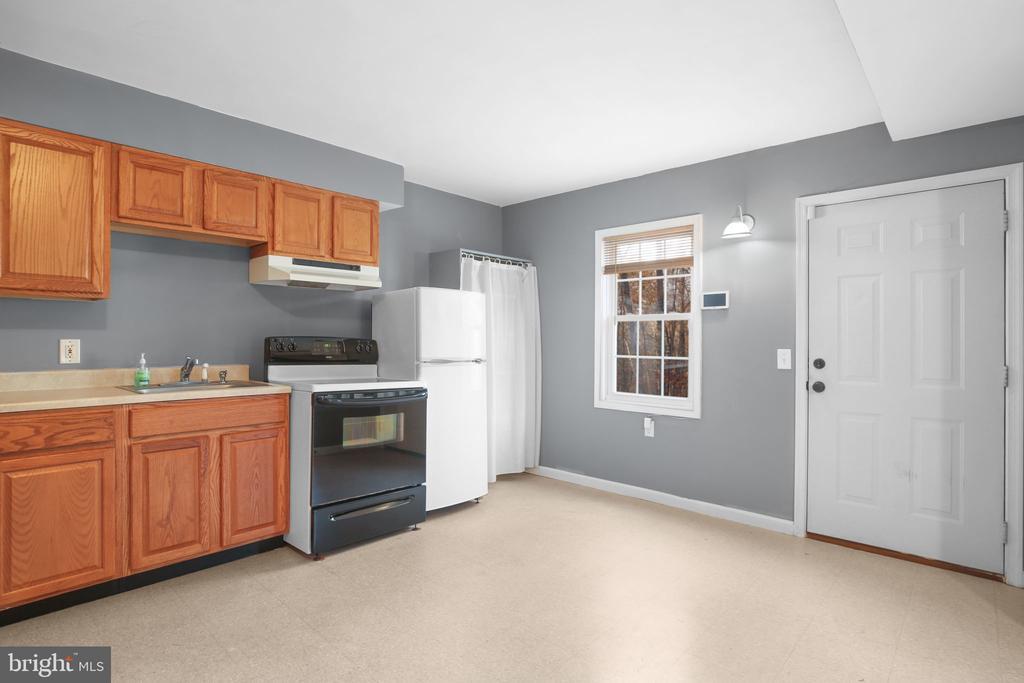 Fredericksburg, Virginia, 22405, United States, 4 Bedrooms Bedrooms, ,4 BathroomsBathrooms,Residential,For Sale,1993121