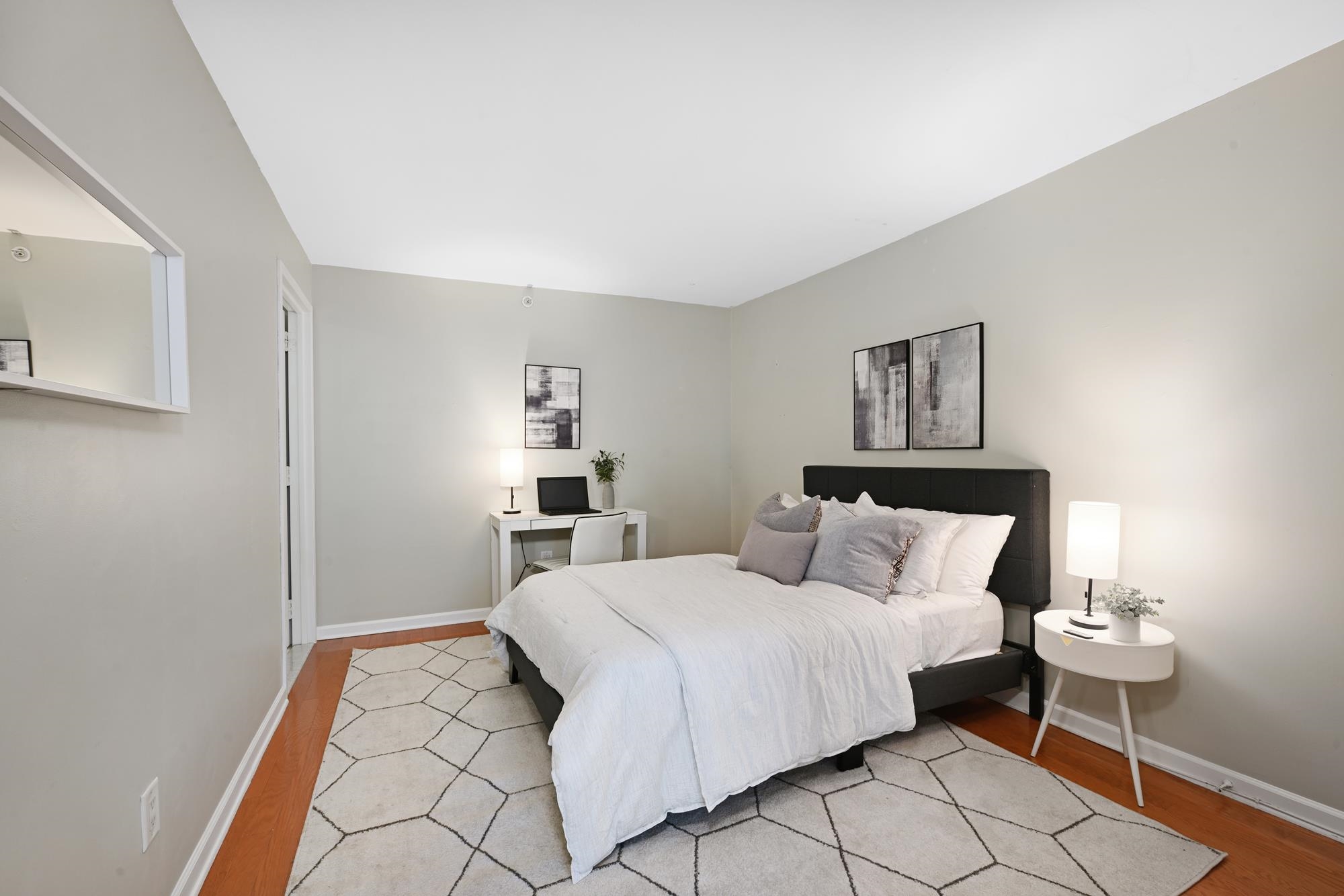Jersey City, New Jersey, 07310, United States, 2 Bedrooms Bedrooms, ,2 BathroomsBathrooms,Residential,For Sale,1925571