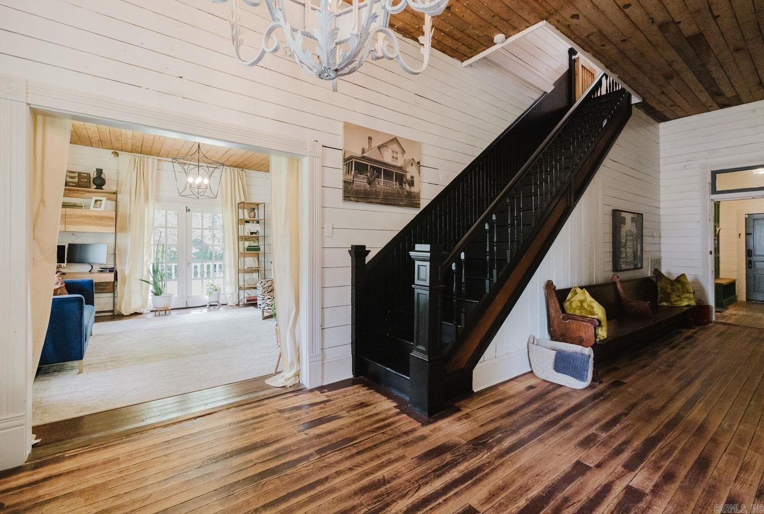 Benton, Arkansas, 72015, United States, 5 Bedrooms Bedrooms, ,3 BathroomsBathrooms,Residential,For Sale,1978778