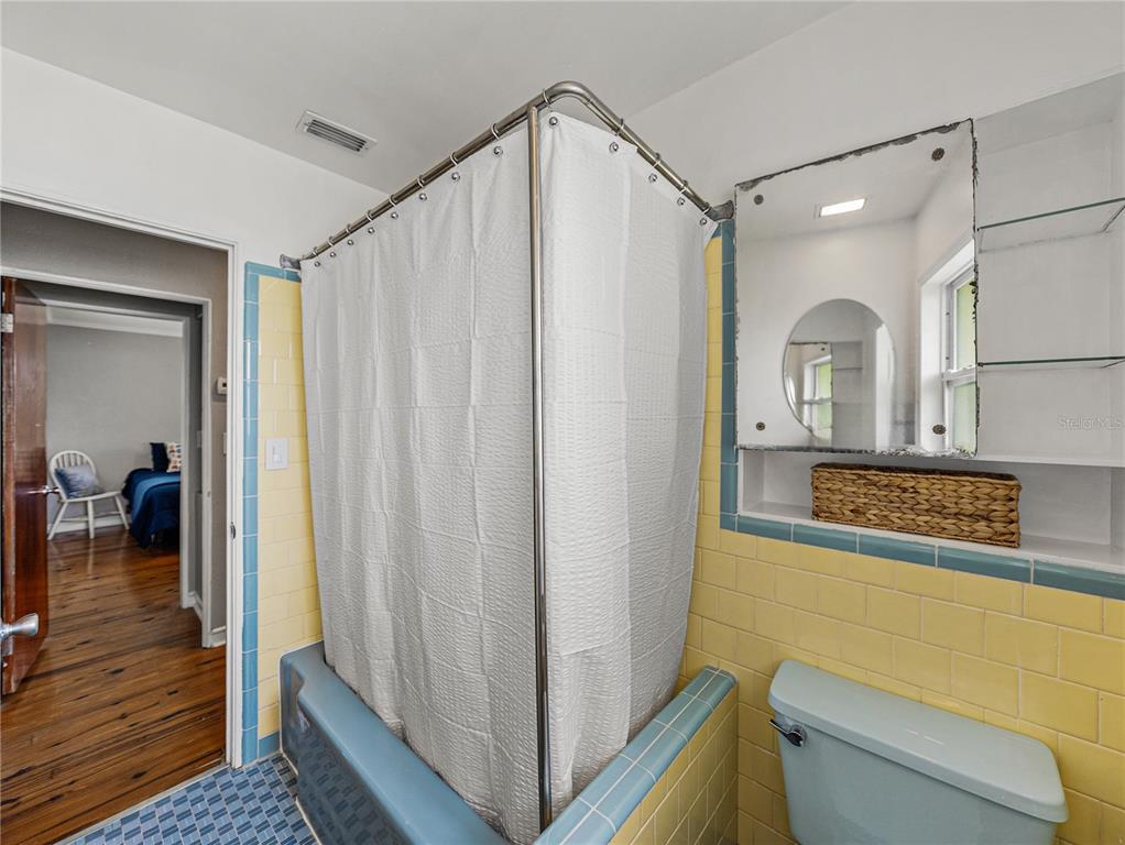 Lake Wales, Florida, 33898, United States, 3 Bedrooms Bedrooms, ,2 BathroomsBathrooms,Residential,For Sale,1950388