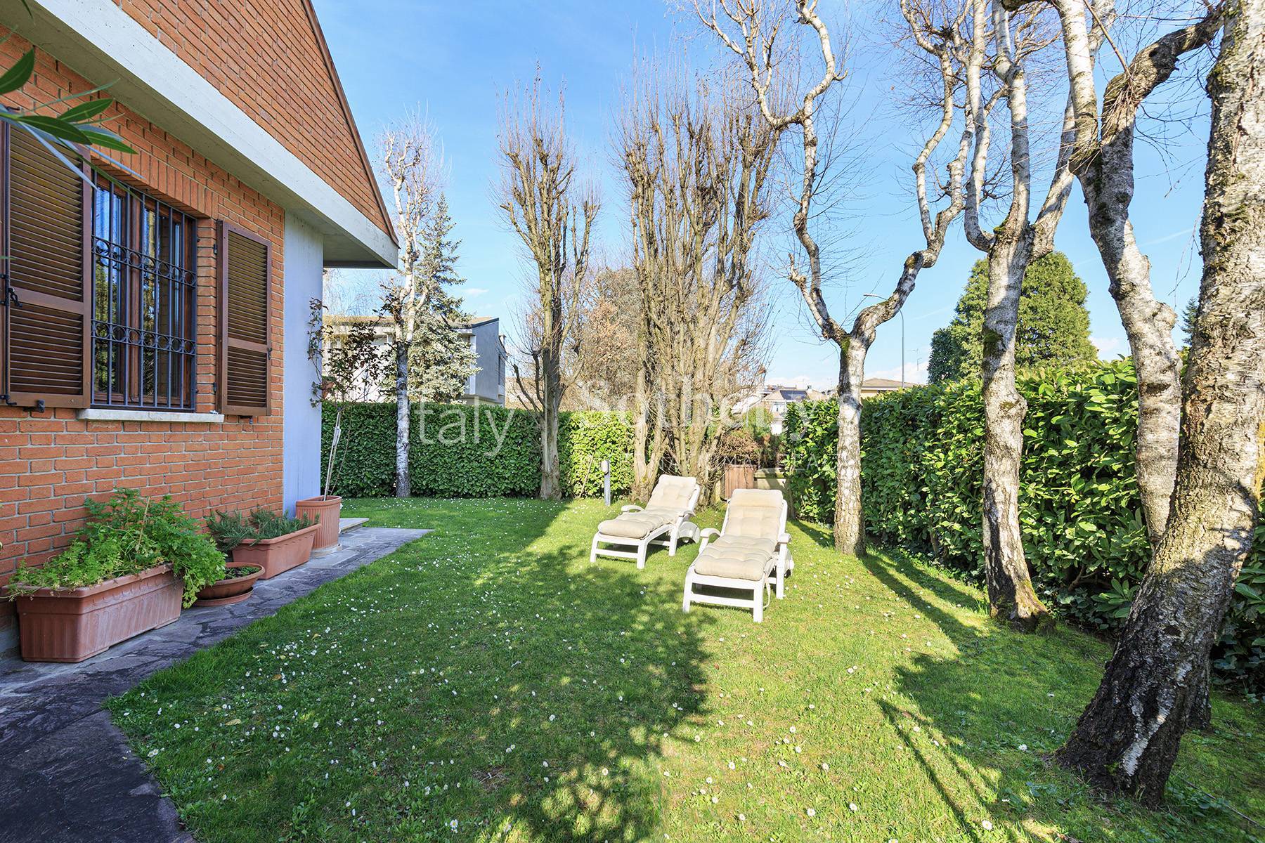  Elegant Residence in an Exclusive Setting - 物件實景