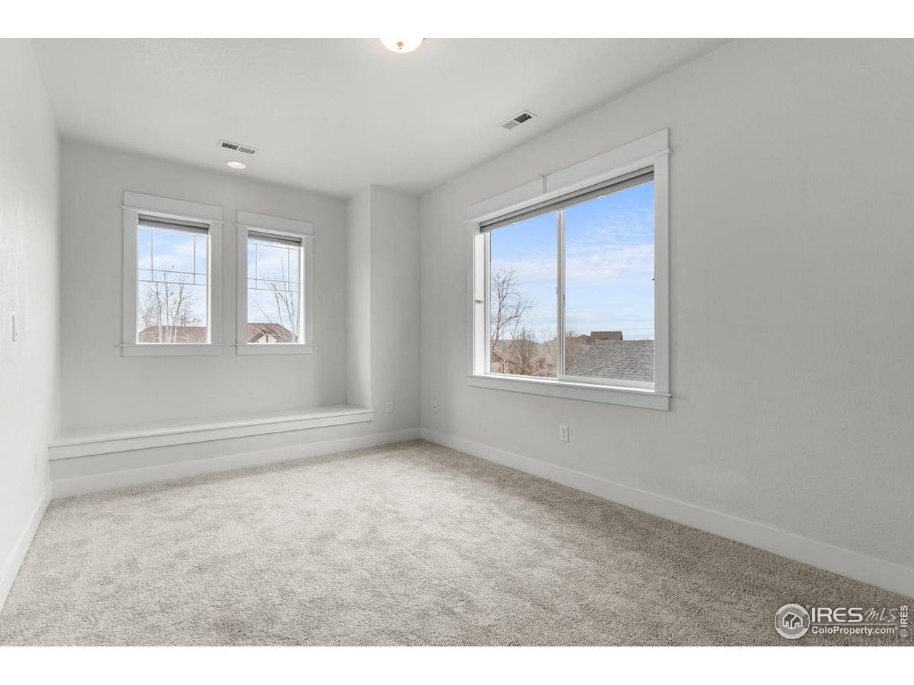 Windsor, Colorado, 80550, United States, 6 Bedrooms Bedrooms, ,4 BathroomsBathrooms,Residential,For Sale,1996243