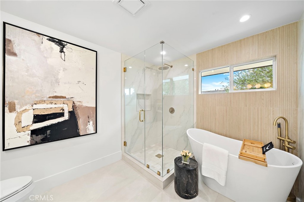 Huntington Beach, California, 92649, United States, 5 Bedrooms Bedrooms, ,4 BathroomsBathrooms,Residential,For Sale,1986485