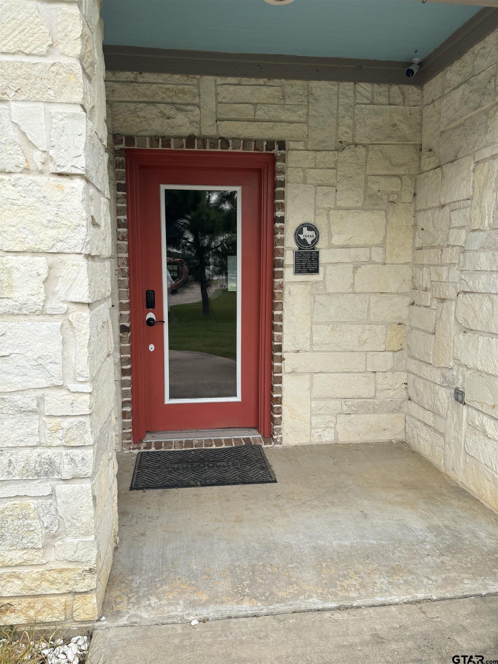 Pittsburg, Texas, 75686, United States, 3 Bedrooms Bedrooms, ,2 BathroomsBathrooms,Residential,For Sale,1980998