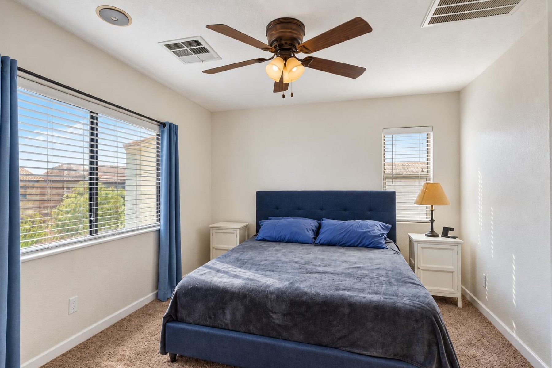  2329 W Barwick Drive¦Phoenix, AZ - 物件實景