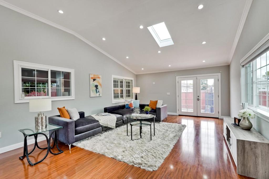 Union City, California, 94587, United States, 4 Bedrooms Bedrooms, ,3 BathroomsBathrooms,Residential,For Sale,1978572