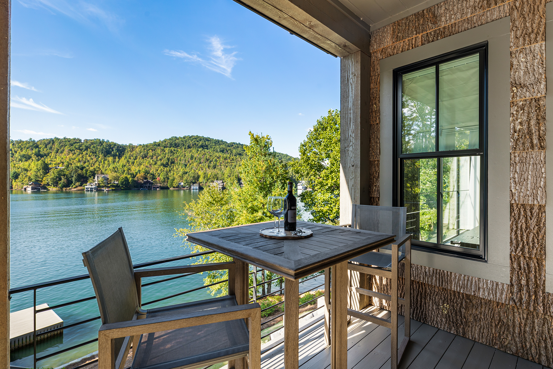  Breathtaking Lake Burton Views from an Exceptional Custom Lakehouse - 物件實景