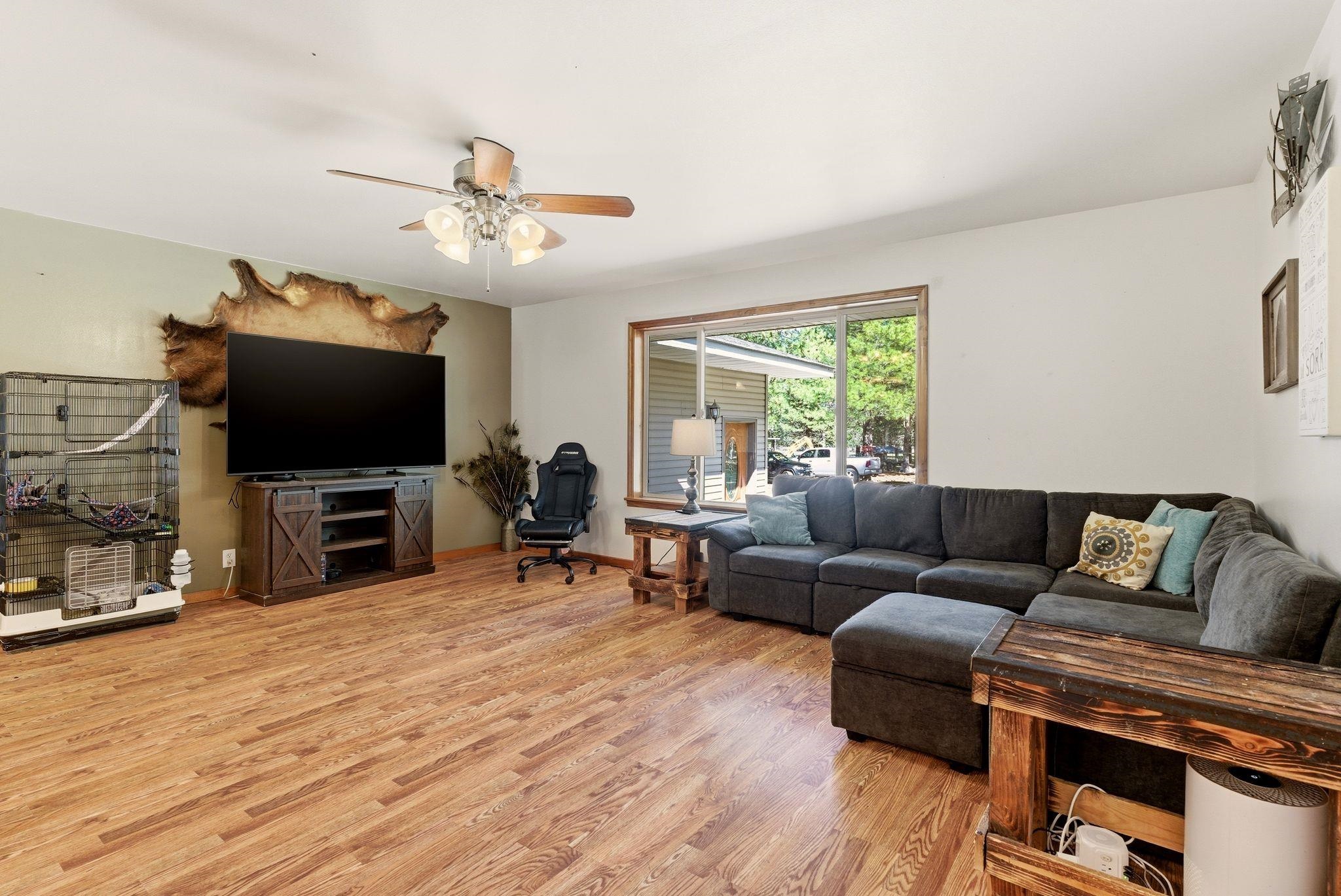 Deer Park, Washington, 99006, United States, 3 Bedrooms Bedrooms, ,3 BathroomsBathrooms,Residential,For Sale,2036867