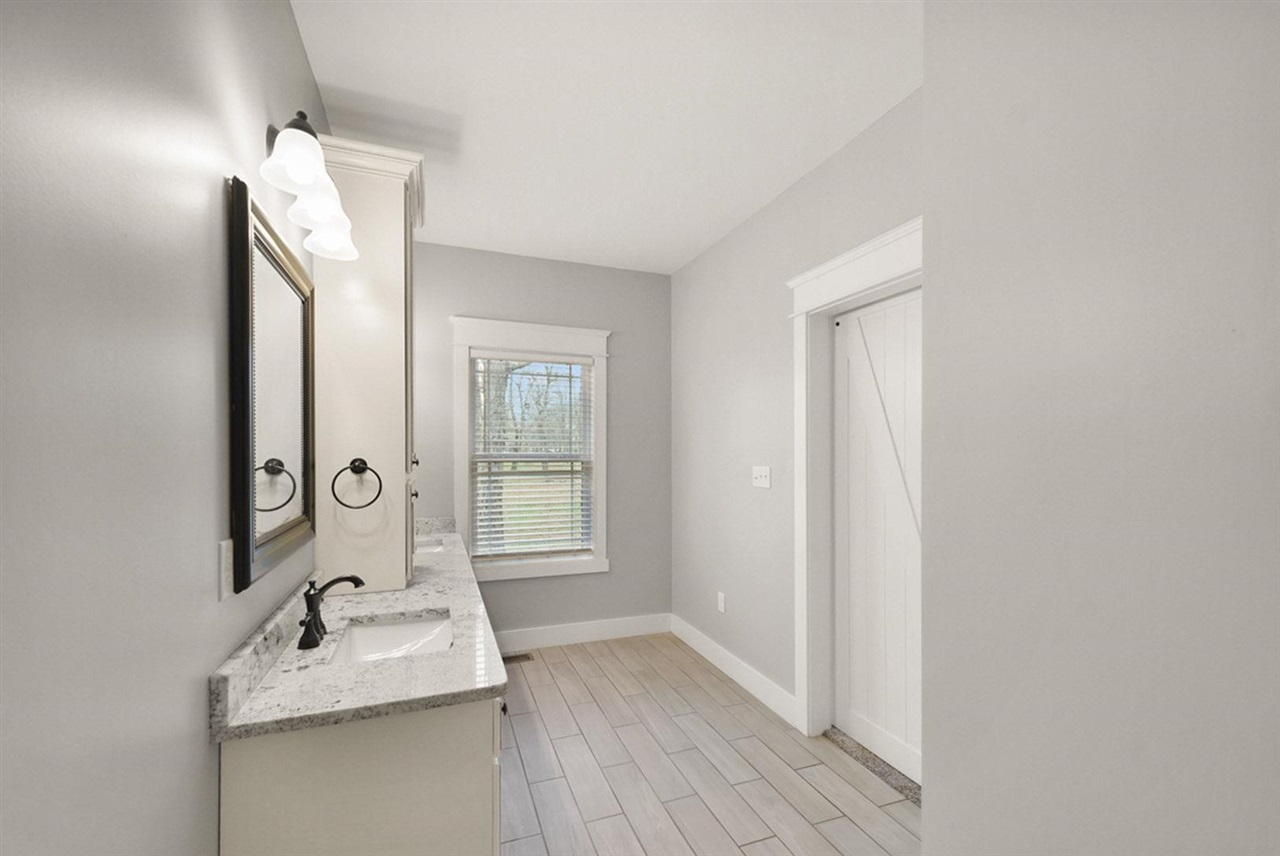 Smiths Grove, Kentucky, 42171, United States, 4 Bedrooms Bedrooms, ,3 BathroomsBathrooms,Residential,For Sale,1901805