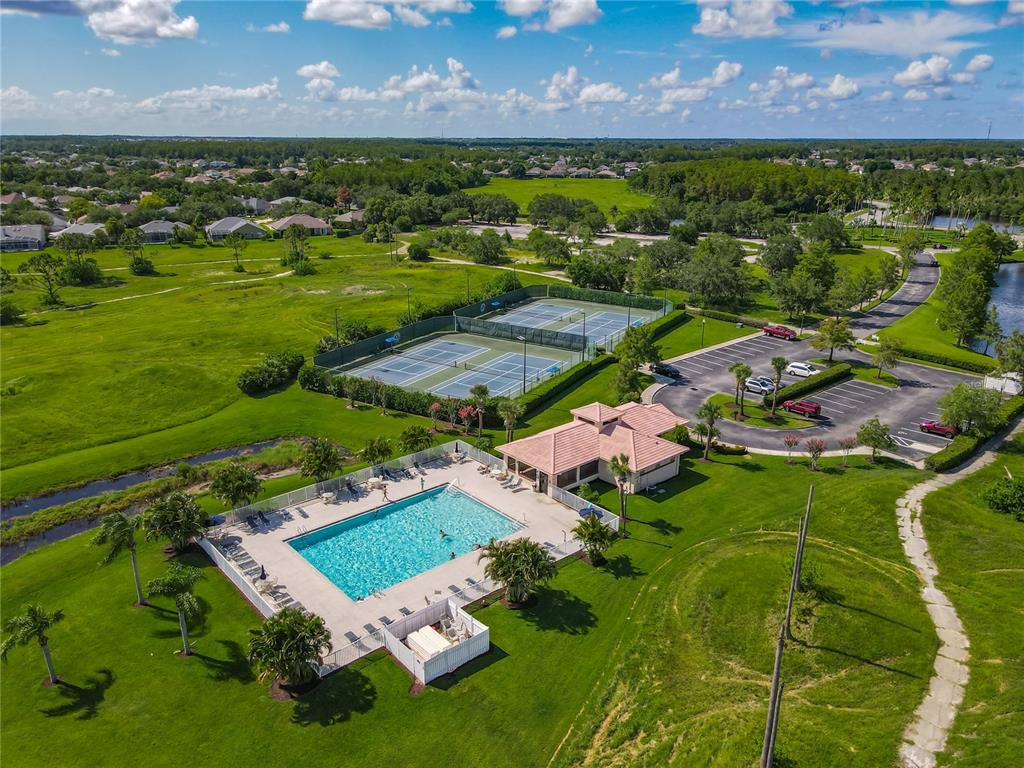 Orlando, Florida, 32828, United States, 4 Bedrooms Bedrooms, ,3 BathroomsBathrooms,Residential,For Sale,1873988