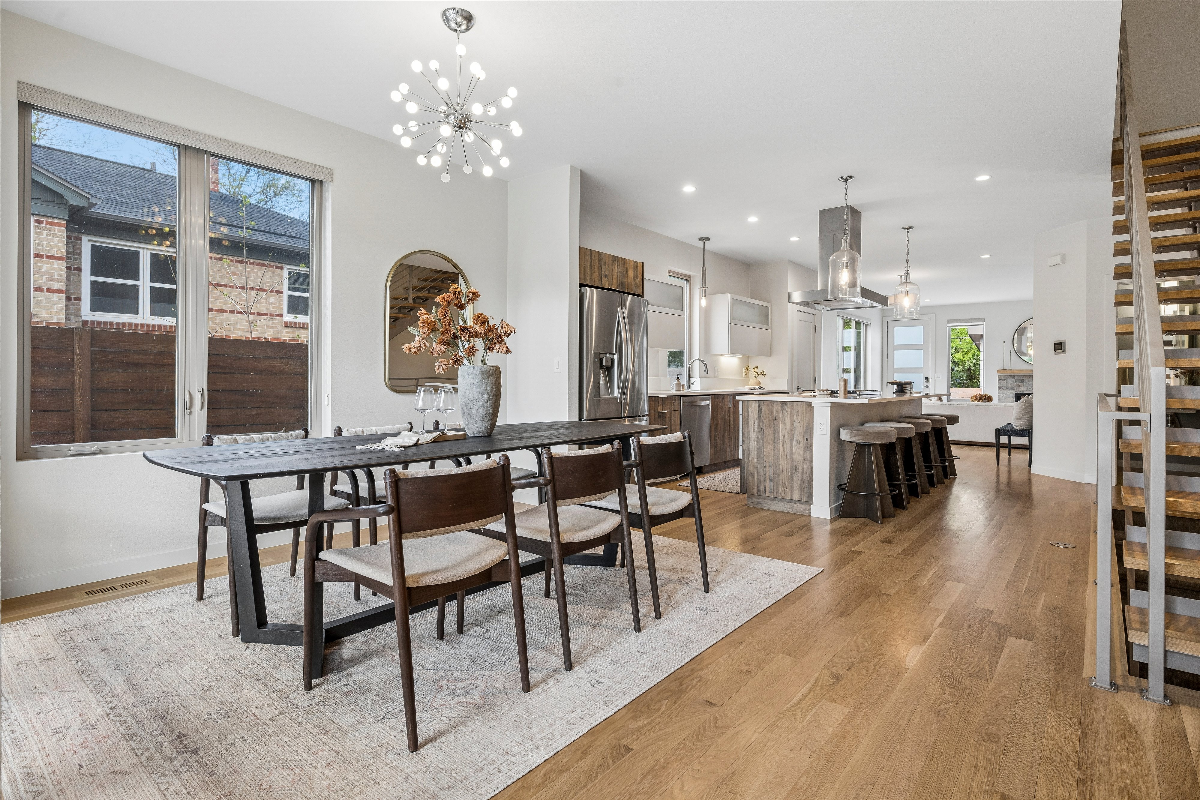  Thoughtfully Designed and Exceptional Quality Duplex - 物件實景