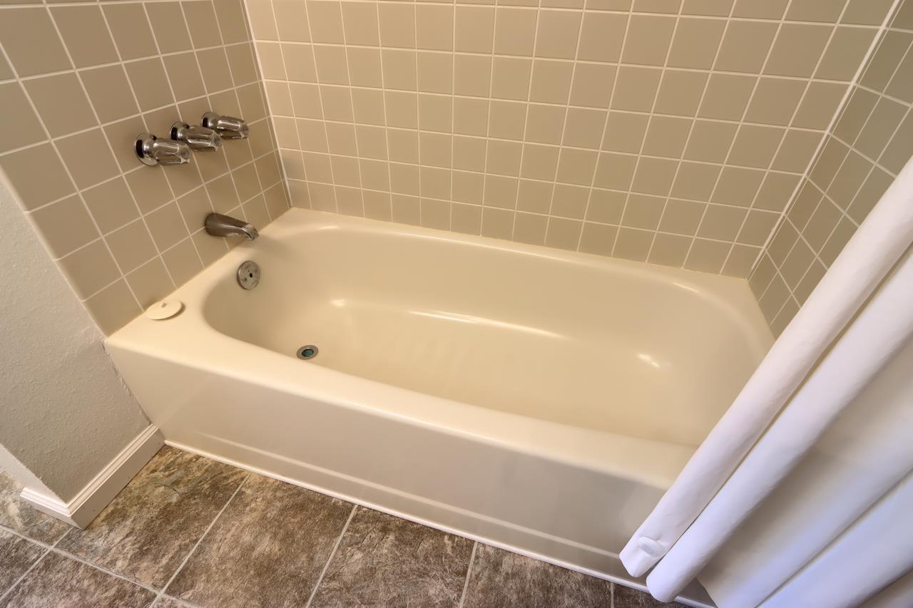 Yosemite, California, 95389, United States, 4 Bedrooms Bedrooms, ,2 BathroomsBathrooms,Residential,For Sale,1980100